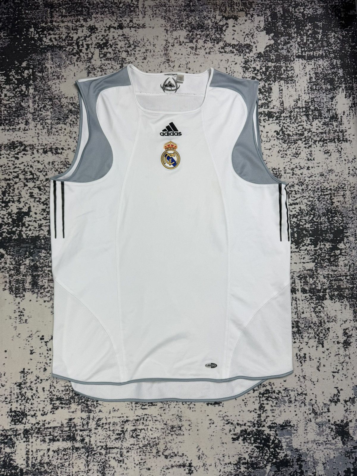 Adidas 2004 Real Madrid Adidas Basketball Jersey Sleeveless vintage Size US M / EU 48-50 / 2 - 1 Thumbnail