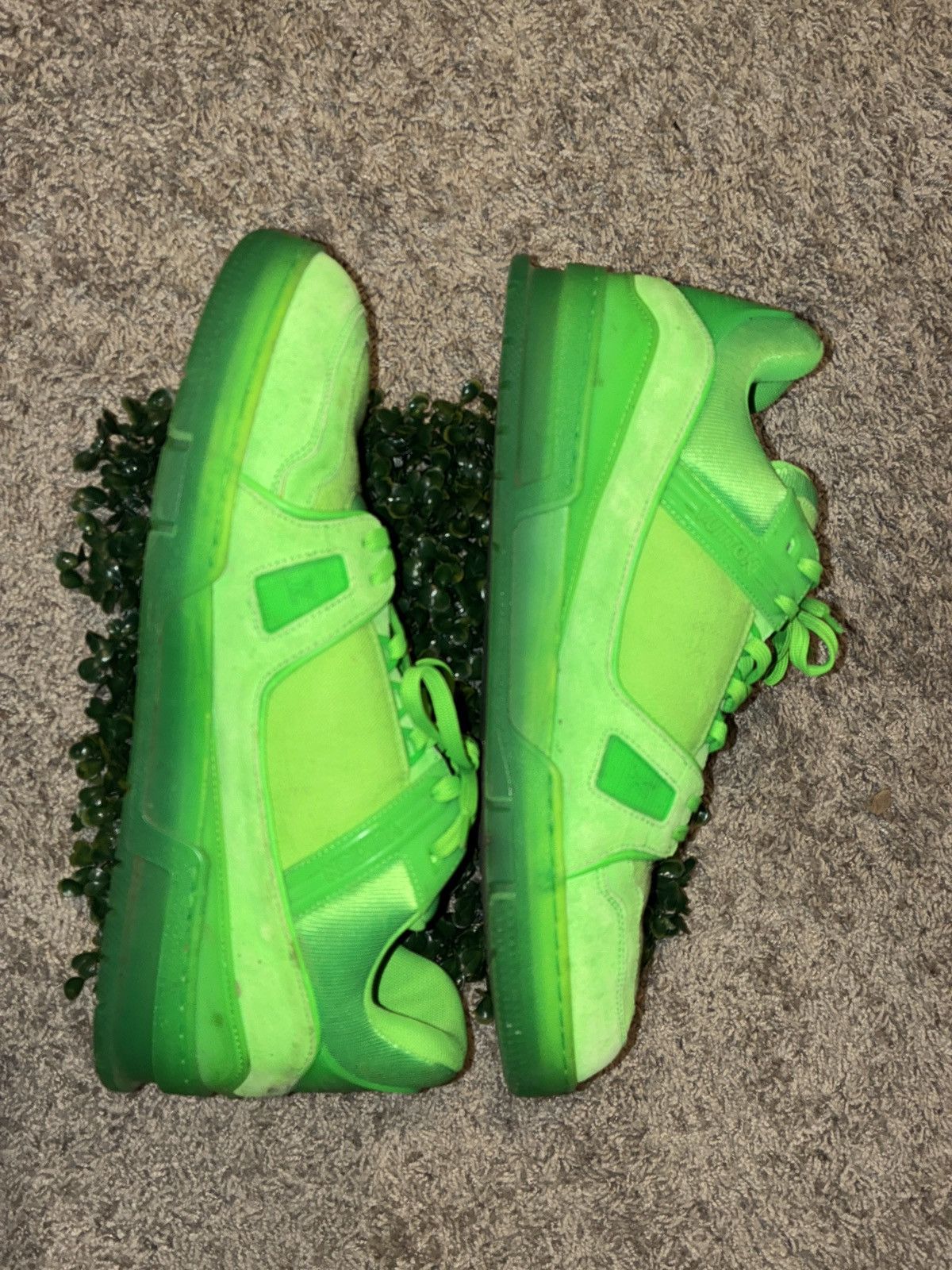 Designer × Louis Vuitton Louis Vuitton Trainer 'Fluorescent Green Monogram' Size US 13 / EU 46 - 3 Thumbnail