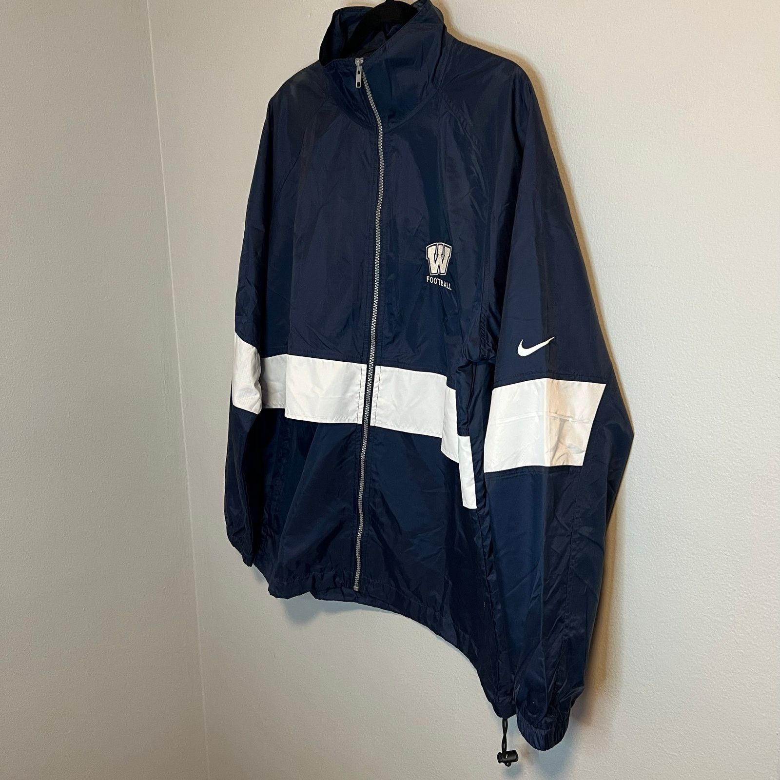 Nike Vintage W Football Nike Team Windbreaker NCAA Mens Size L Size US L / EU 52-54 / 3 - 11 Thumbnail