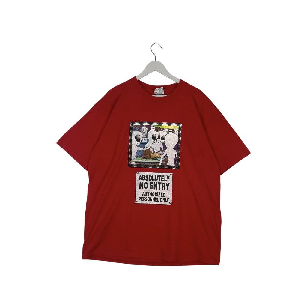 Designer × Vintage vintage T-shirt Absolutely no entry authorized personnel Size US M / EU 48-50 / 2 - 1 Thumbnail