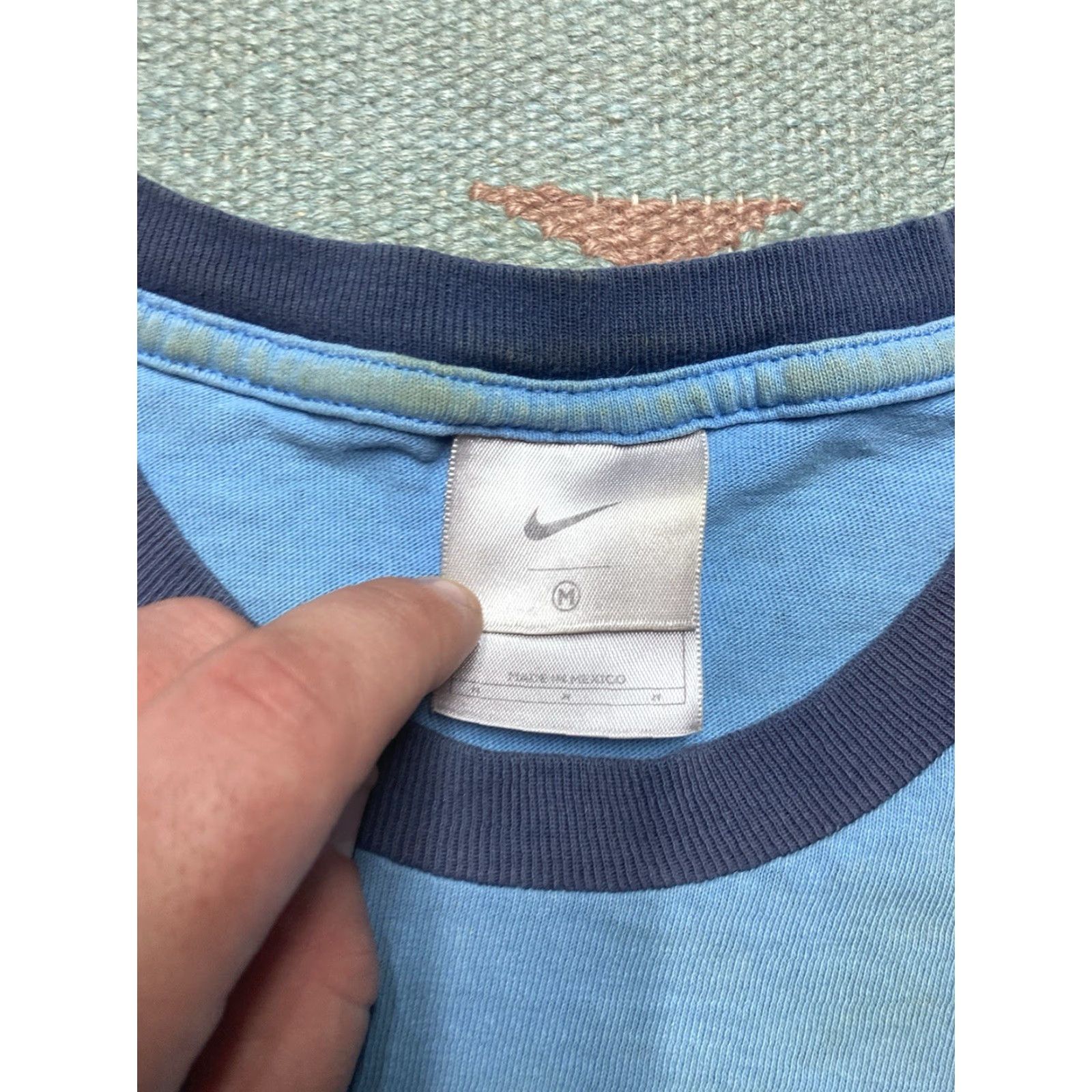 Nike VINTAGE Nike T-Shirt check logo distressed ringer spell out swoosh Medium Men Blue Size US M / EU 48-50 / 2 - 7 Thumbnail