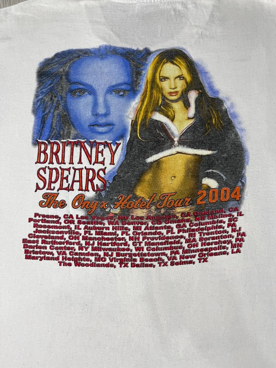 Band Tees Vintage Britney Spears The Onyx Hotel Tour 2004 Size US L / EU 52-54 / 3 - 4 Thumbnail