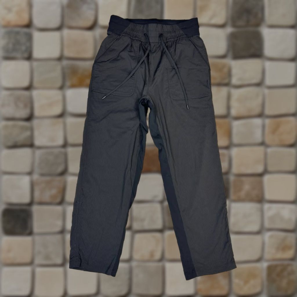 VINTAGE Lululemon Beyond The Studio Crop Pants Womens 6 Gray Stretch Drawstring Running
