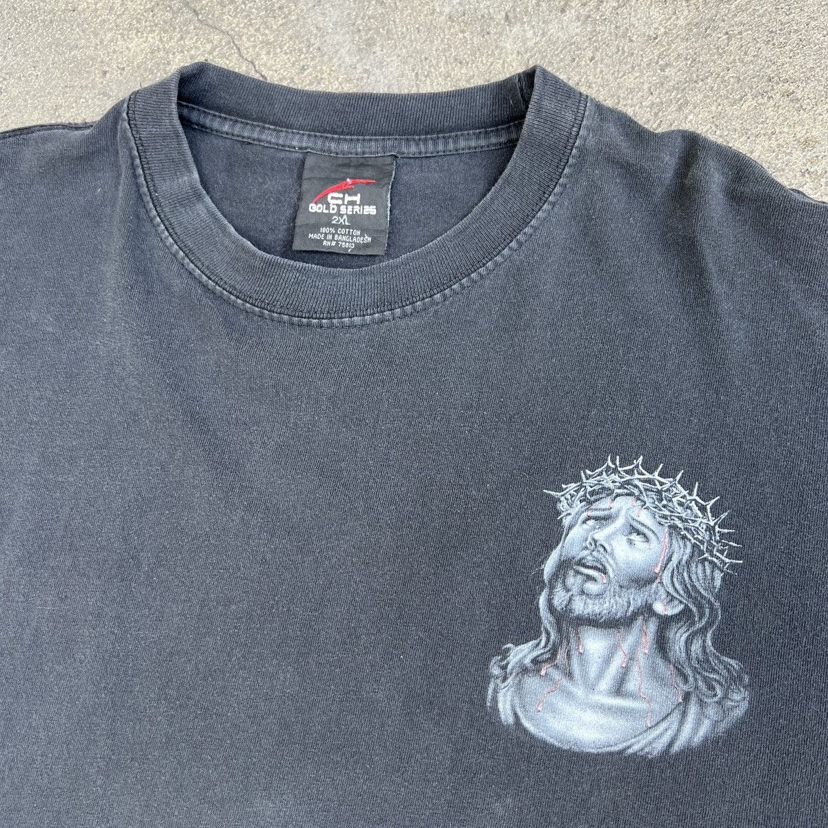 Vintage Vintage Y2K God Jesus Bible Holy Tee 2XL Thrashed Sun Faded Size US XXL / EU 58 / 5 - 12 Thumbnail