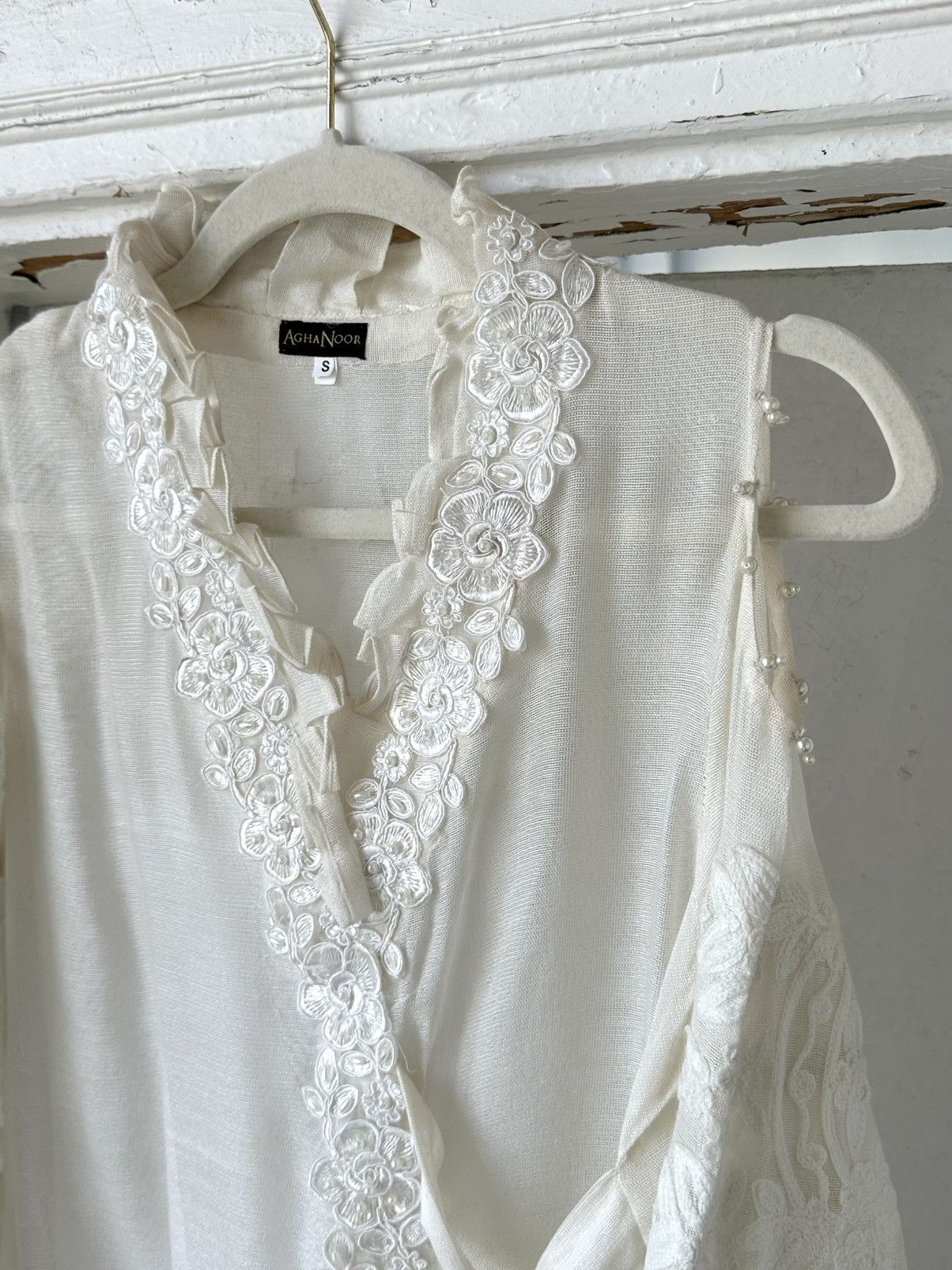 Vintage Vintage Mesh White Embroidered Flowers Blouse Size S / US 4 / IT 40 - 4 Thumbnail