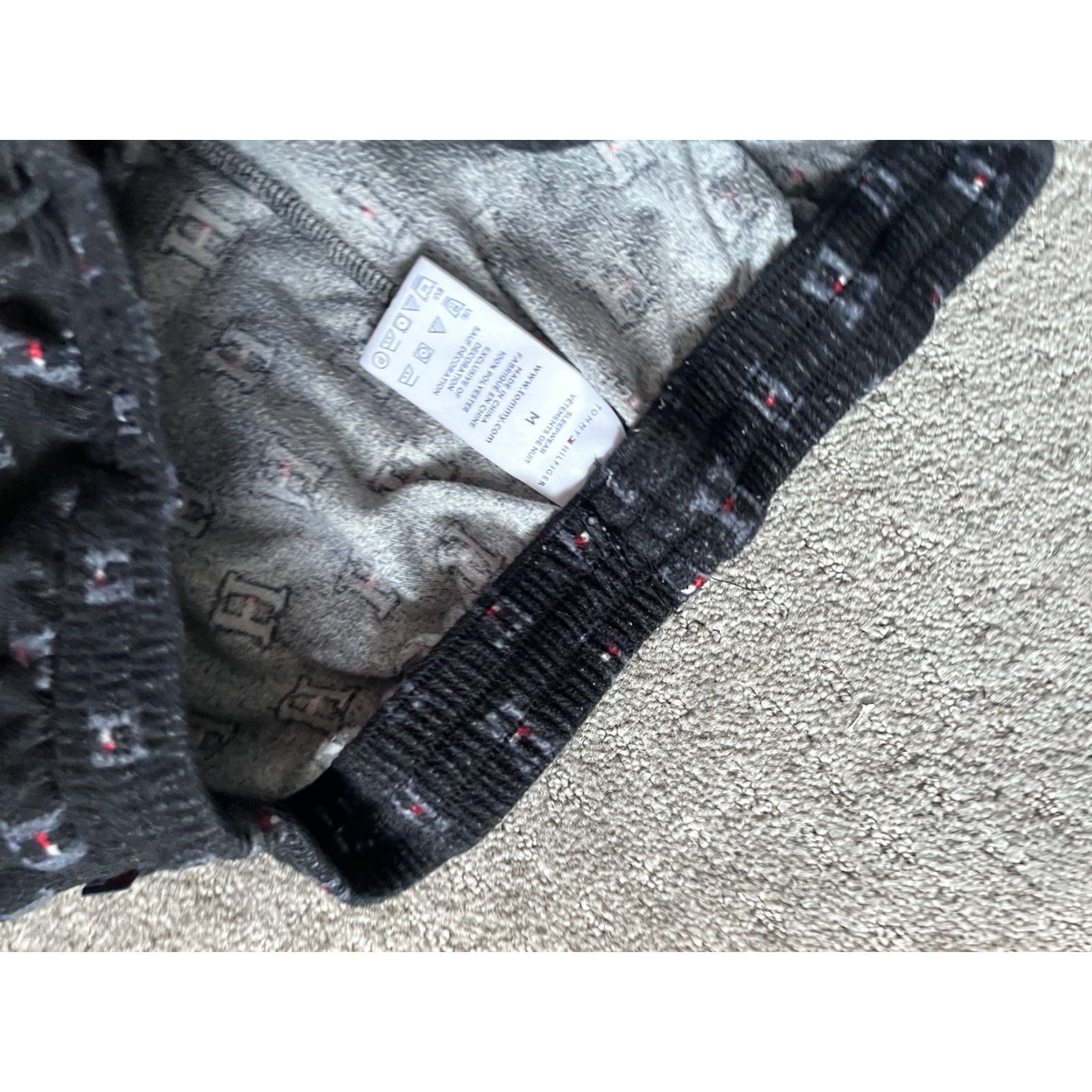 Tommy Hilfiger Tommy Hilfiger Pajama Pants Men’s M Black Logos Lounge Logo Design Distressed Size US 31 - 5 Thumbnail