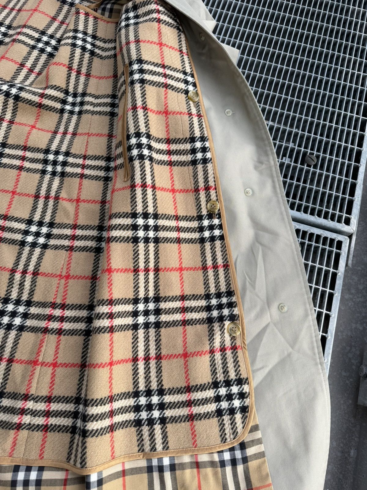 Burberry Burberrys Nova Check Insulated Trench Coat Size US XL / EU 56 / 4 - 10 Thumbnail