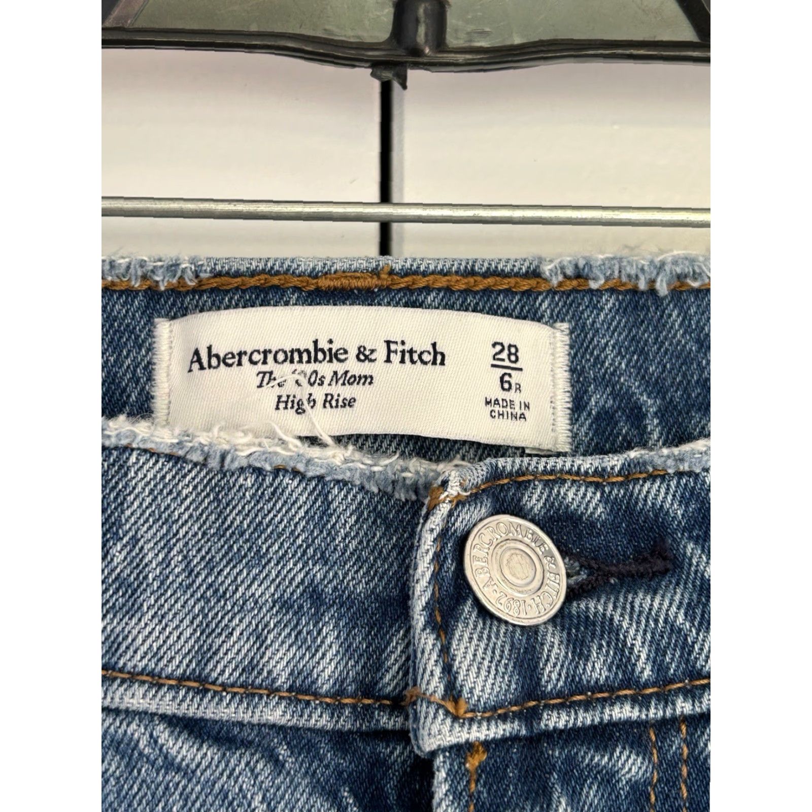 Abercrombie & Fitch Abercrombie & Fitch Jeans 80s Mom High Rise Womens Size 6 Blue 5-Pocket Solid Size 28" / US 6 / IT 42 - 5 Thumbnail