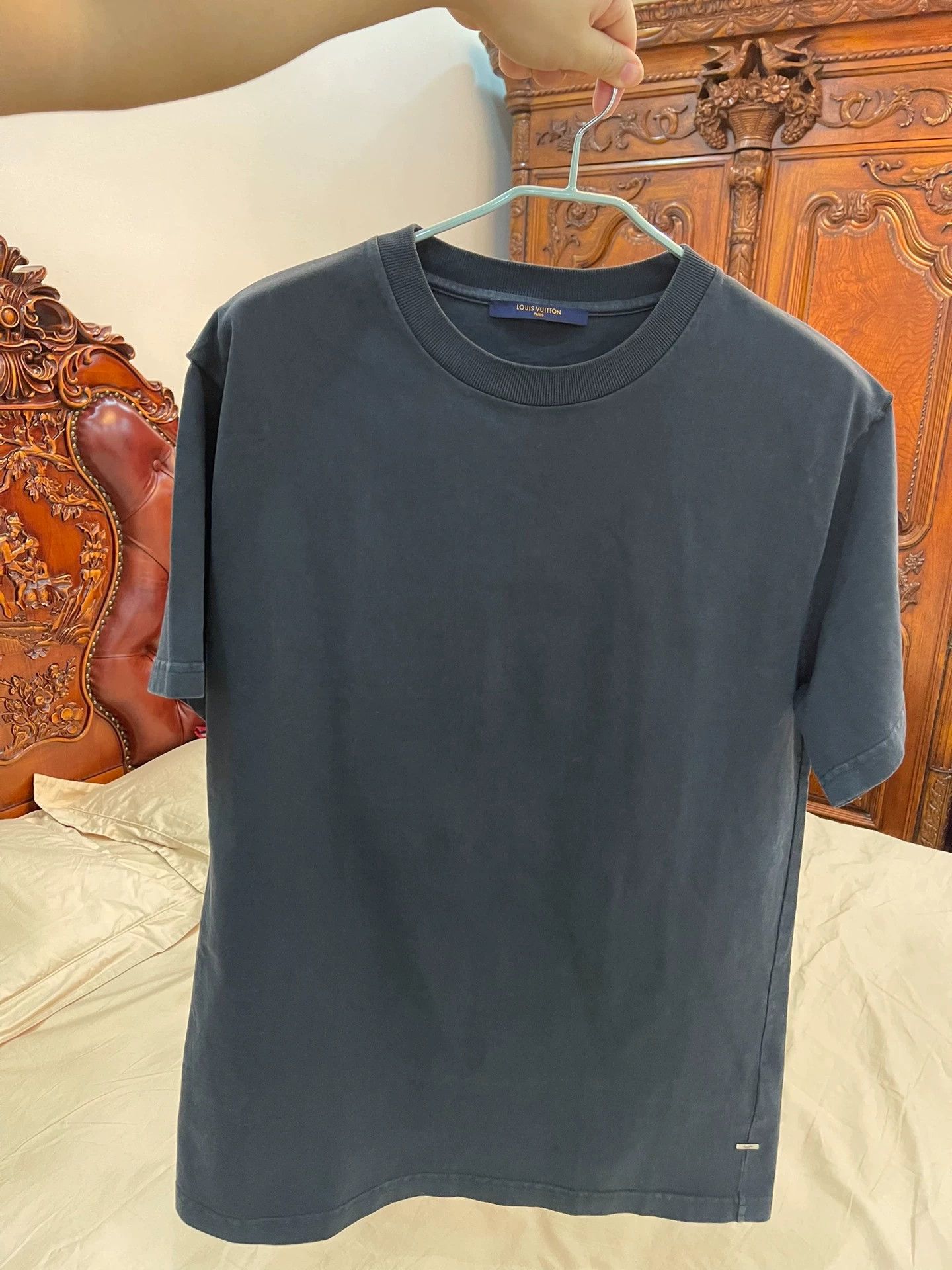 Louis Vuitton LV Dark Gray Classic T - shirt M (New, Authentic) Size US M / EU 48-50 / 2 - 1 Thumbnail