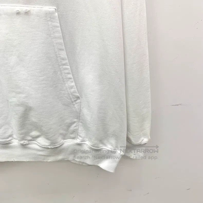 Balenciaga Balenciaga White Distressed Hole Ink Splatter Logo Printed Size US M / EU 48-50 / 2 - 4 Thumbnail