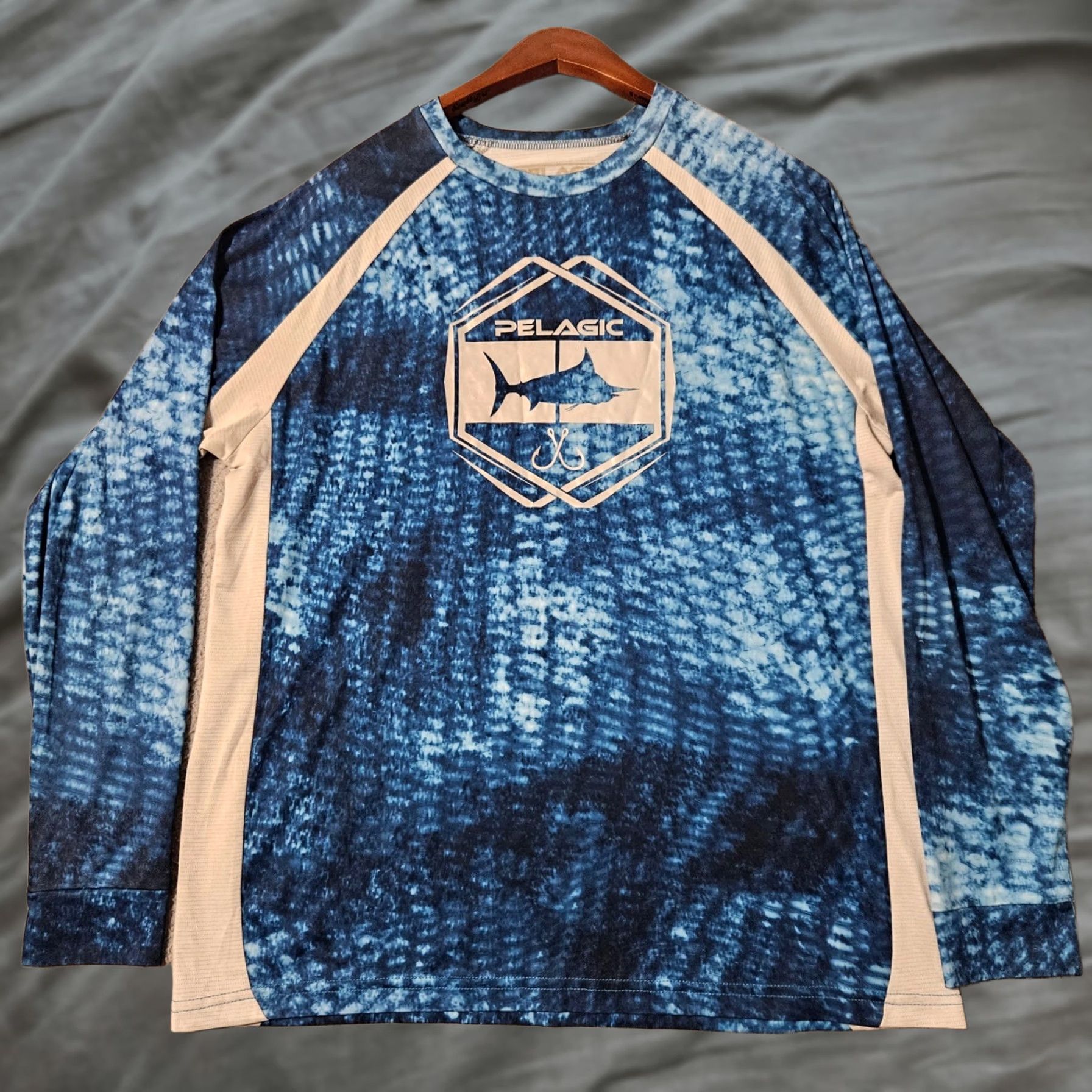 Vintage PELAGIC Shirt Mens Small Blue VaporTek Performance Long Sleeve Deep Sea Fishing Size US S / EU 44-46 / 1 - 1 Thumbnail