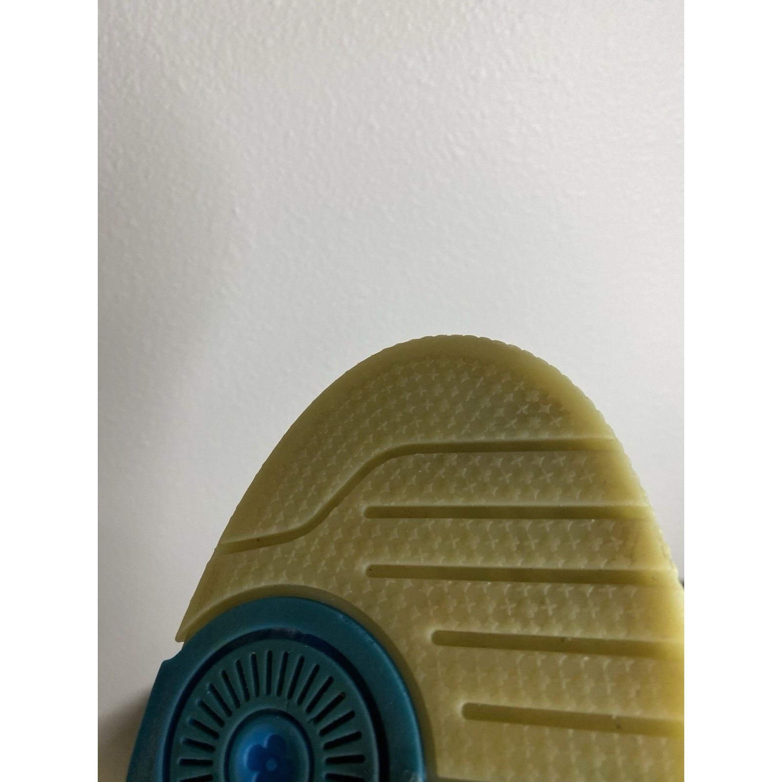 Louis Vuitton Louis Vuitton Trainer “AZUR” | Size 9 LV Size US 10 / EU 43 - 16 Thumbnail