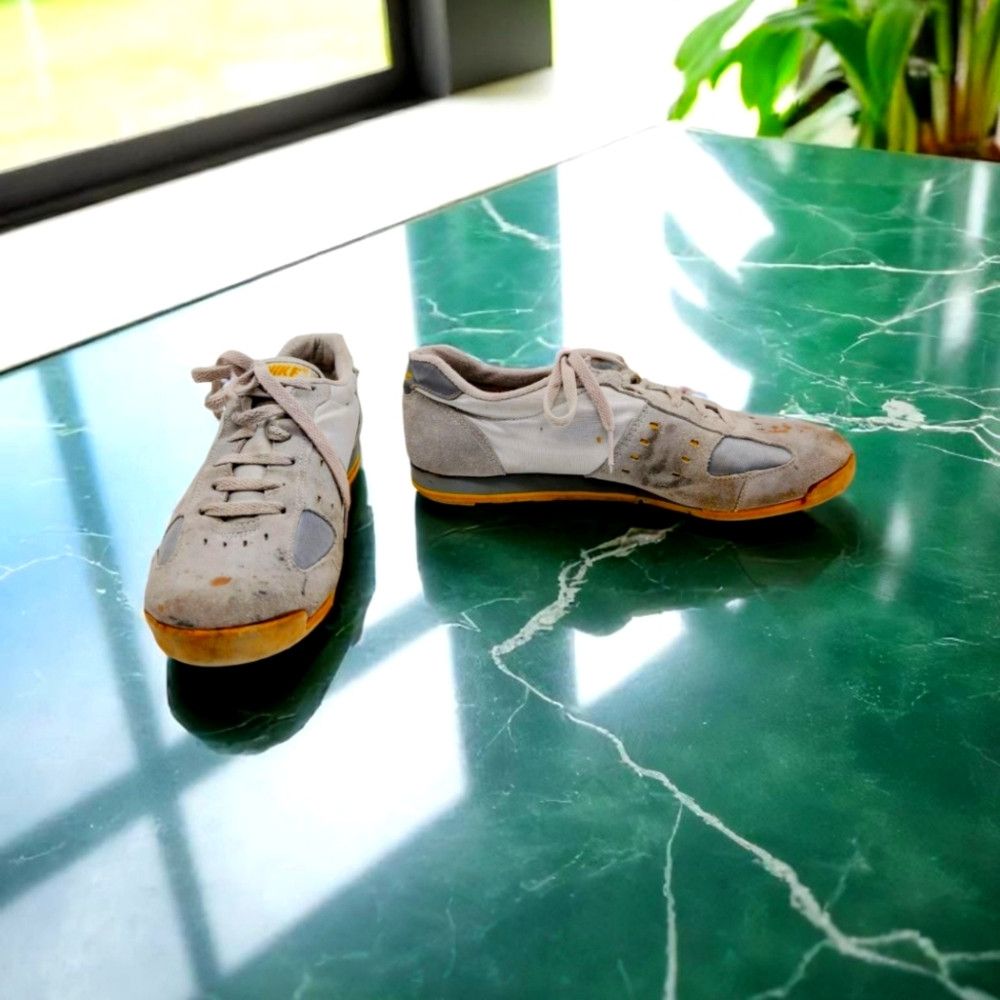 1980S Nike Size 9 Gray White Waffle Running Shoes 9 870608 S in Grey, Men's