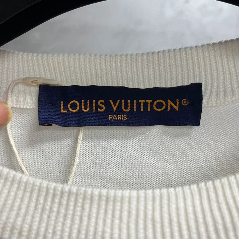 Louis Vuitton Louis Vuitton 24 beige Tyler floral monogrammed logo knit Size US S / EU 44-46 / 1 - 2 Thumbnail