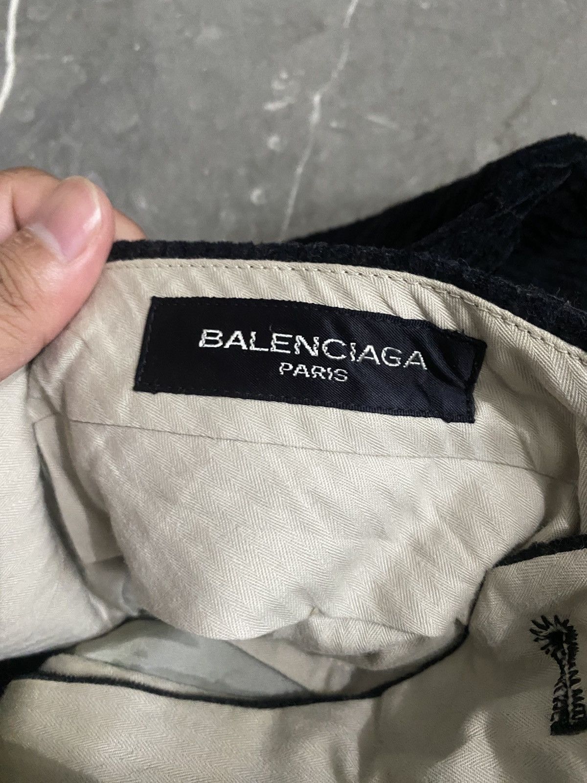Balenciaga Balenciaga Corduroy Baggy Pants Size US 30 / EU 46 - 5 Thumbnail