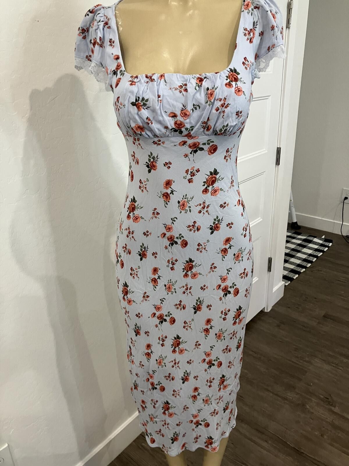 Other NWT Floral Print Midi Dress with Puff Sleeves Size S / US 4 / IT 40 - 1 Thumbnail