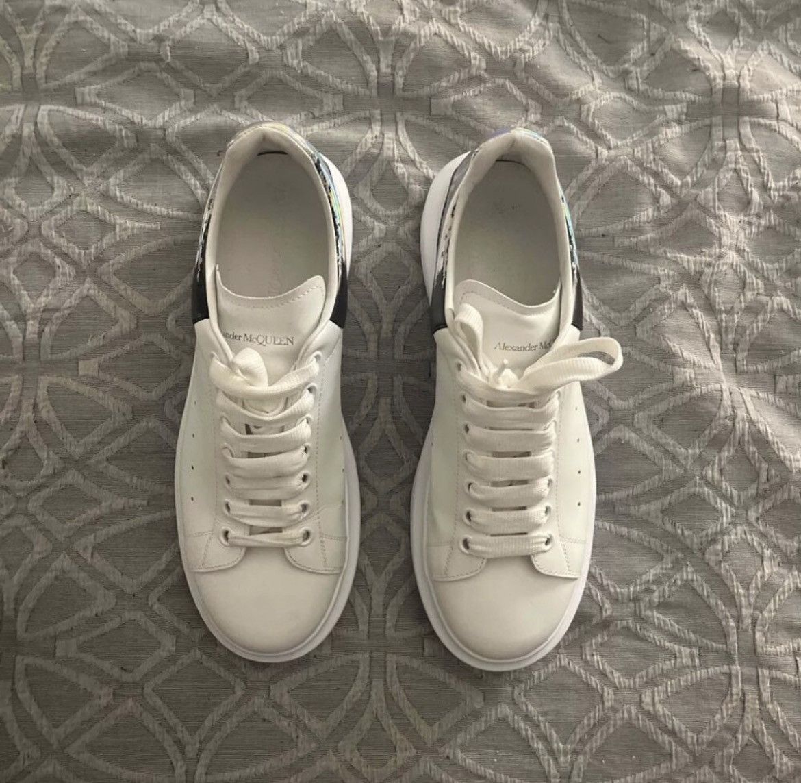 Alexander McQueen Alexander McQueen white silver shoes Size US 10.5 / EU 43-44 - 4 Thumbnail