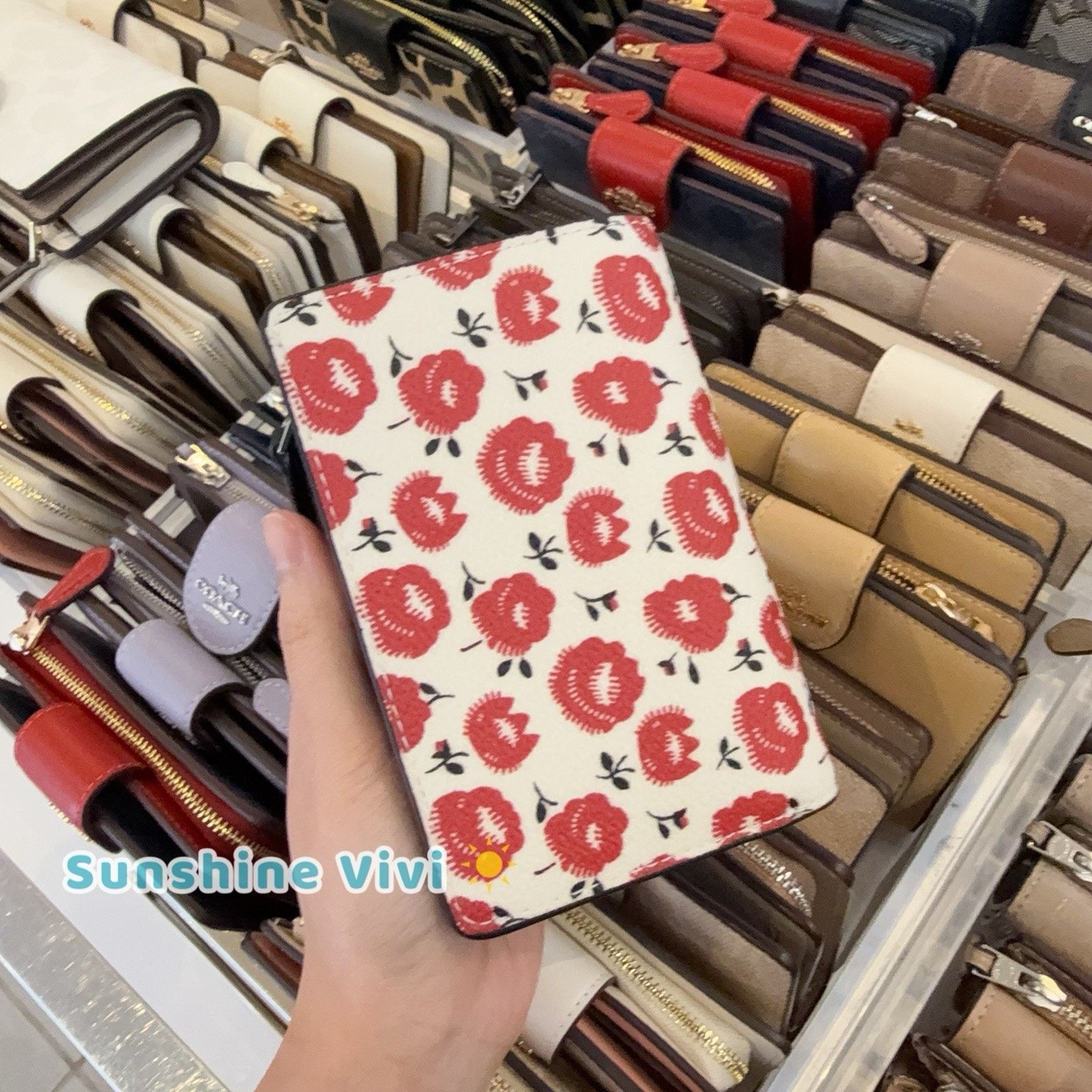 Coach NWT Coach Medium Corner Zip Wallet CBO38 Chalk Red Floral Size ONE SIZE - 2 Thumbnail