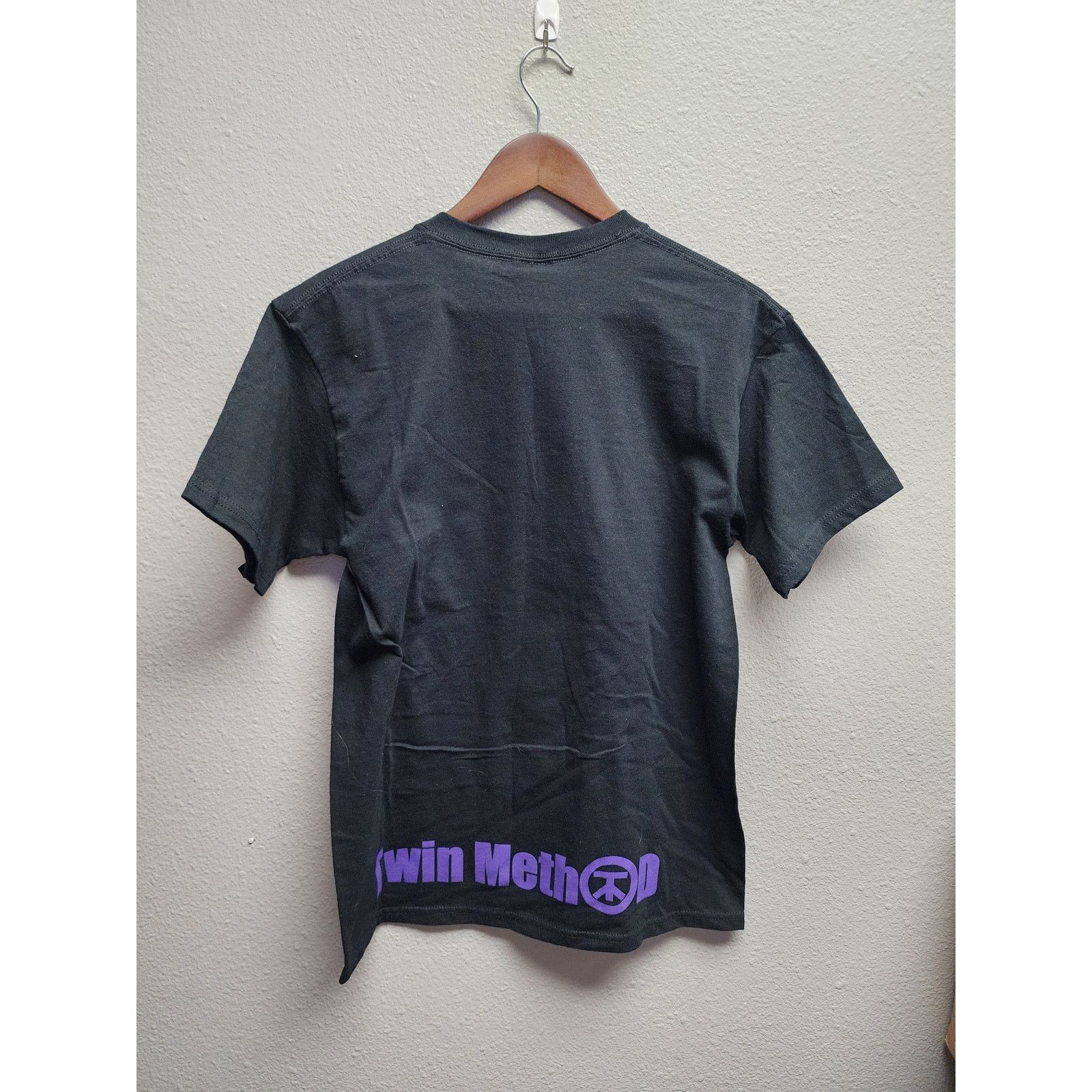 Gildan Twin Method Nu Metal Band Tee Purple Logo Black Shirt Size M Size US M / EU 48-50 / 2 - 4 Thumbnail