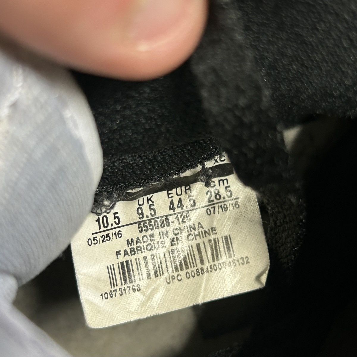 Jordan Brand Jordan 1 High “Black Toe” (206) Size US 10.5 / EU 43-44 - 7 Thumbnail