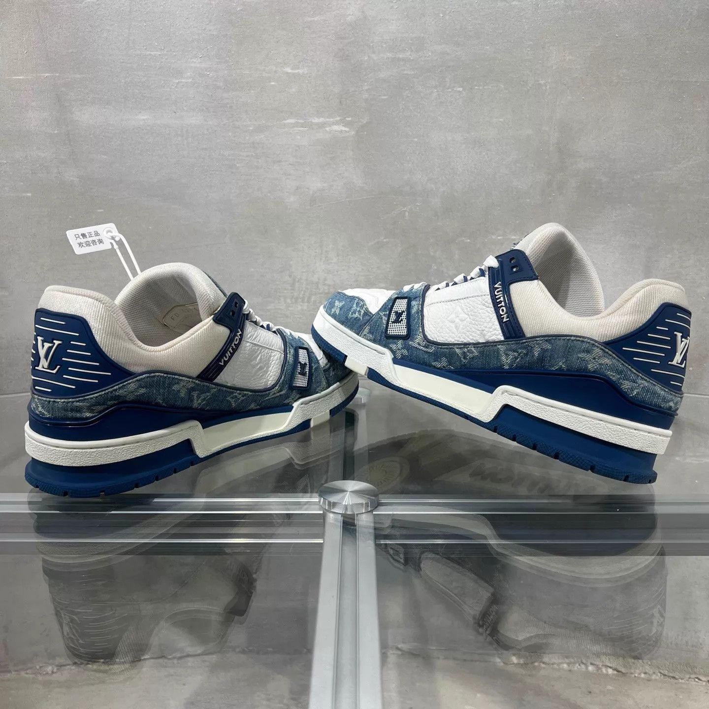 Louis Vuitton LV Trainer White Blue Denim UK9.5/43.5 Size US 10.5 / EU 43-44 - 5 Thumbnail