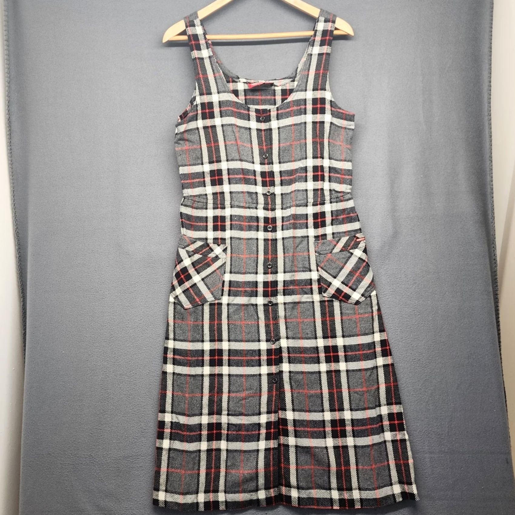 Vintage VINTAGE Sasson Dress Jumper Womens 12/13 Black Red Plaid Wool Made in Hong Kong Dress A-Line Sleeveless Knee Length Button Front Womens Size XL / US 12-14 / IT 48-50 - 2 Thumbnail