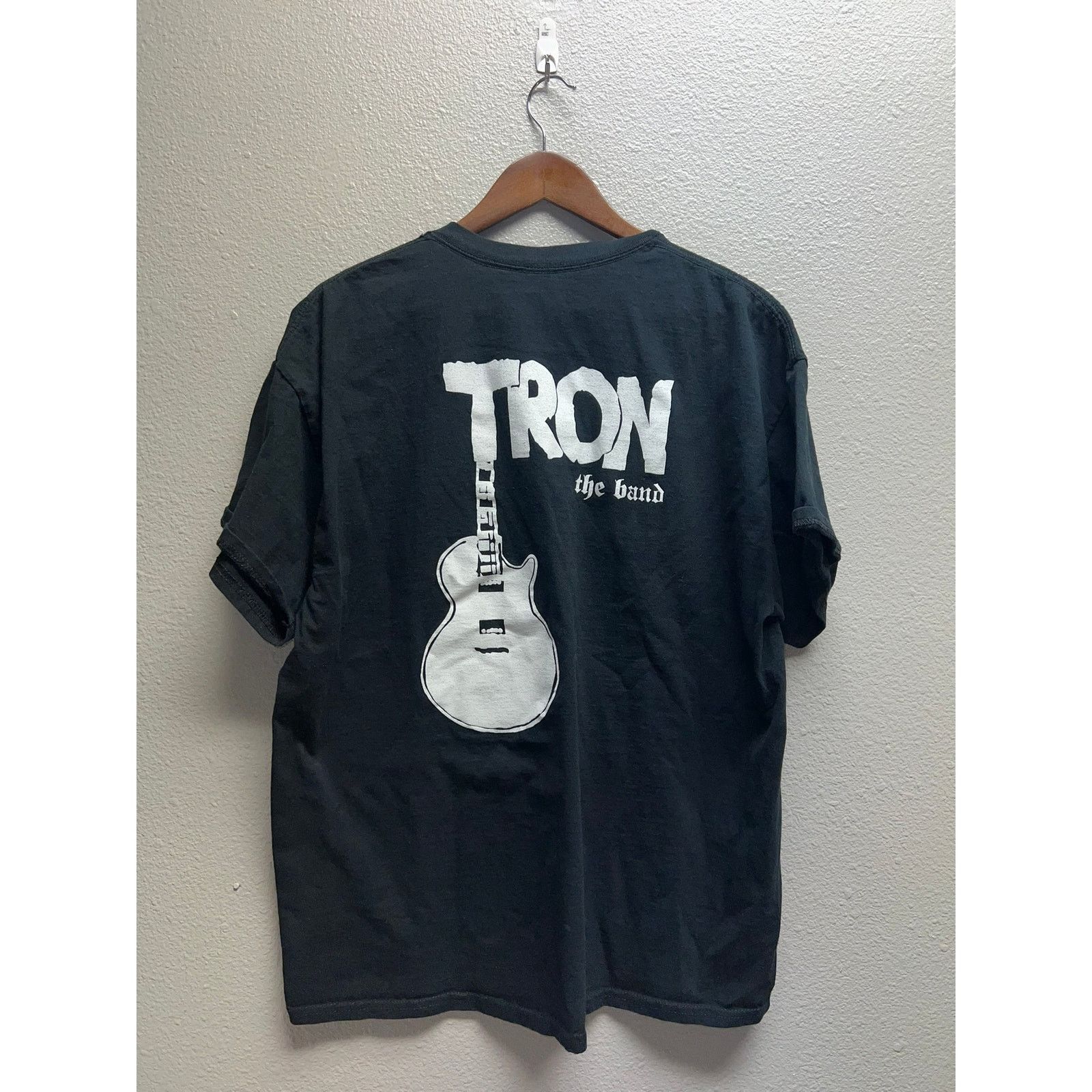 Gildan Tron The Band Shirt Band Tour Concert Black Graphic Tee XL Size US XL / EU 56 / 4 - 6 Thumbnail