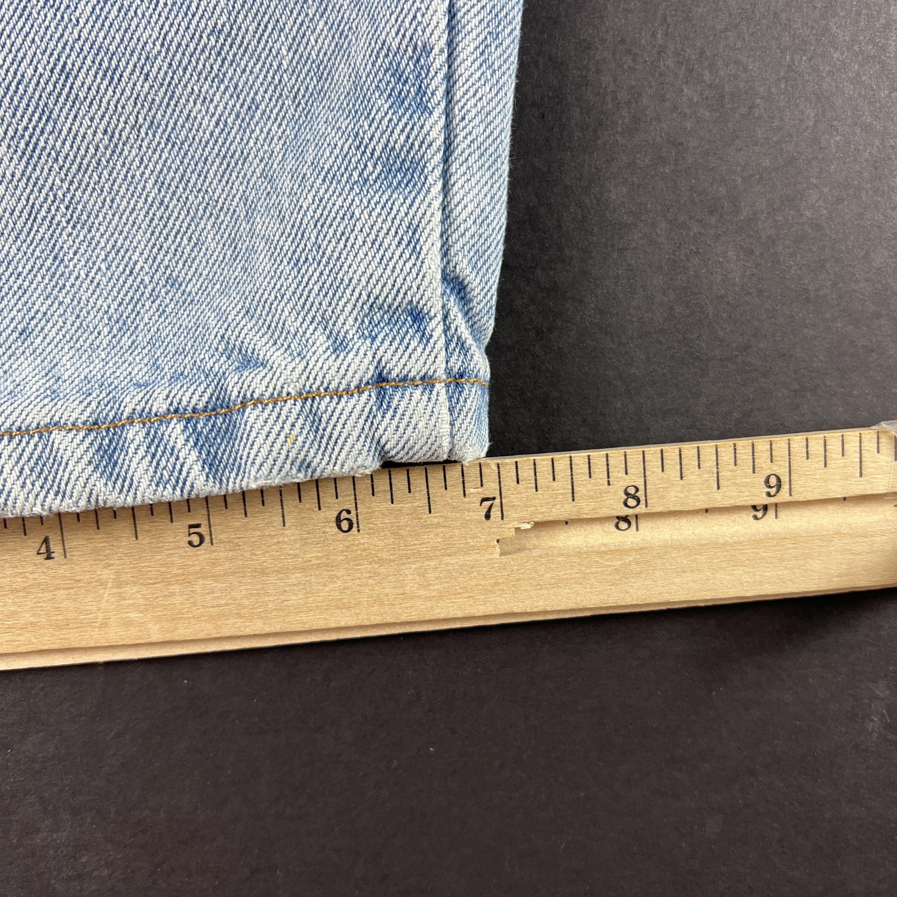 Levi's × Vintage Y2K Levi's Jeans 560 Loose Tapered Light Blue Faded Denim Size US 35 - 16 Thumbnail