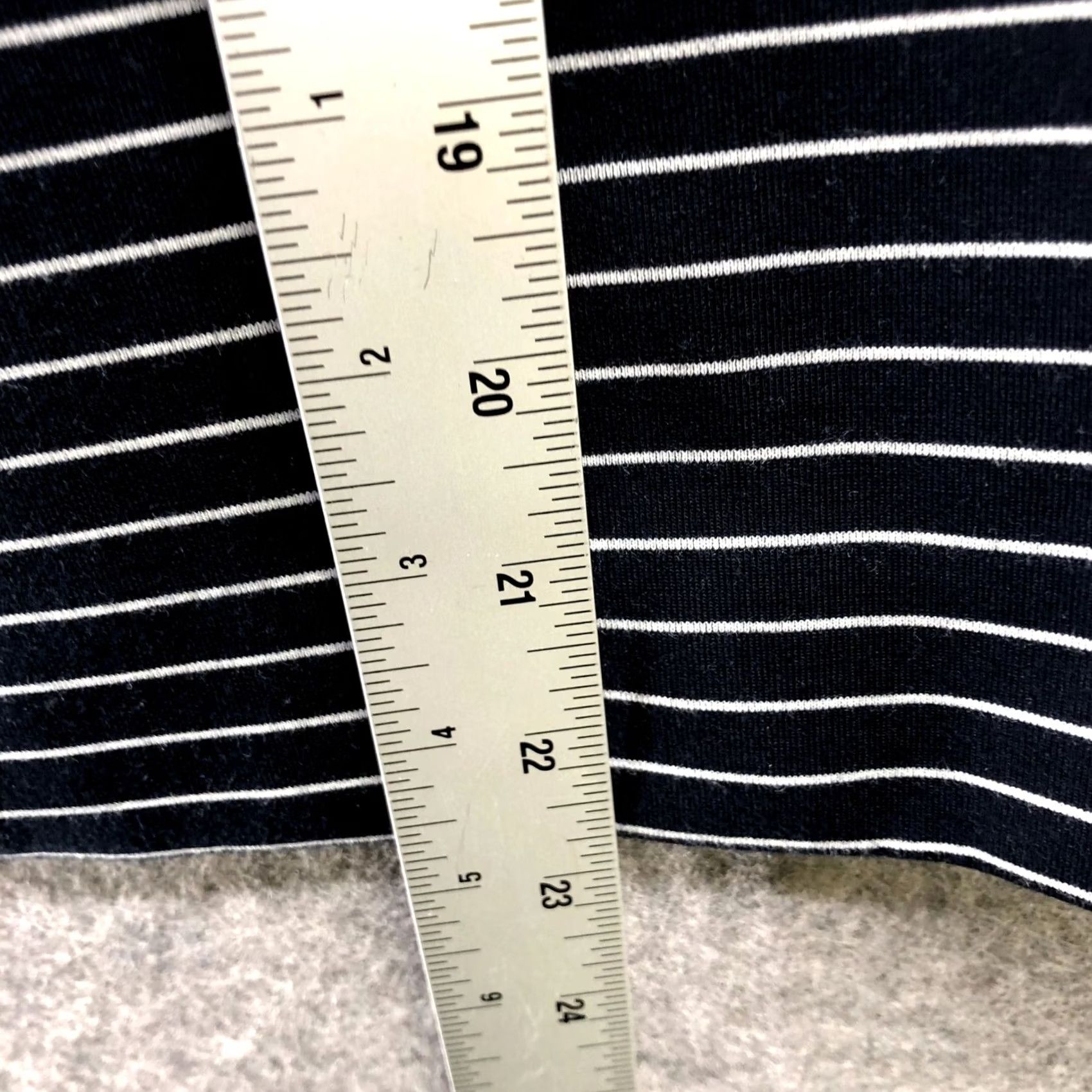 Banana Republic Banana Republic Long Sleeve Top Ponte Knit Bow Front Navy Stripe Womens S Thick Size S / US 4 / IT 40 - 8 Thumbnail
