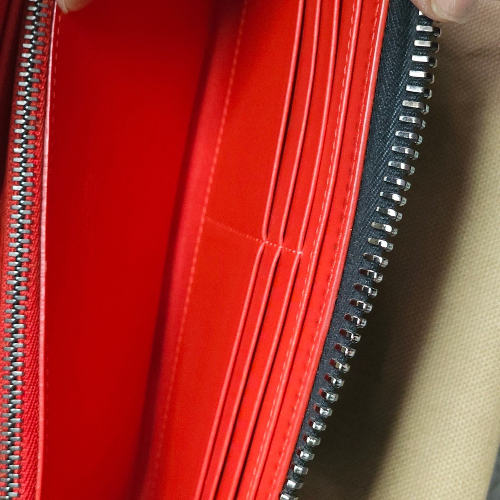 Christian Louboutin *Authentic*Christian Louboutin Panettone Calf Leather Wallet Size ONE SIZE - 9 Thumbnail