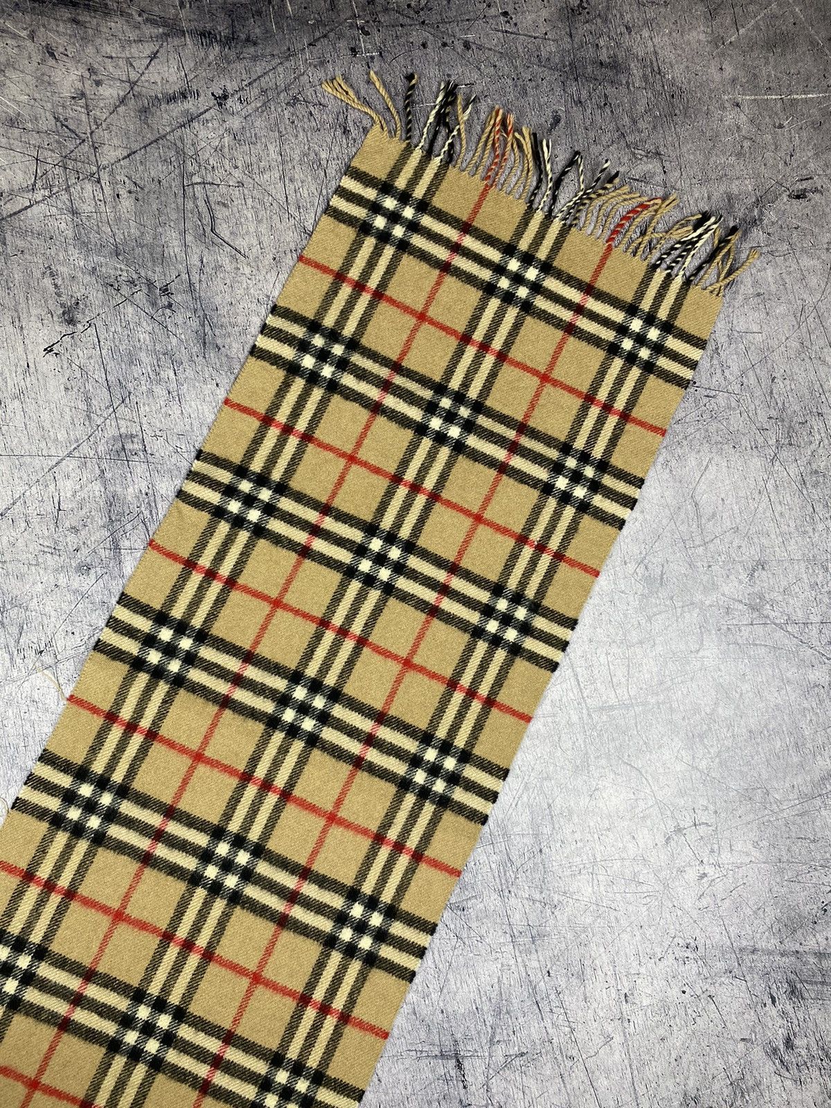 Burberry × Designer × Vintage Vintage 90’s Burberry’s Nova Check Pure Cashmere Scarf Size ONE SIZE - 8 Thumbnail