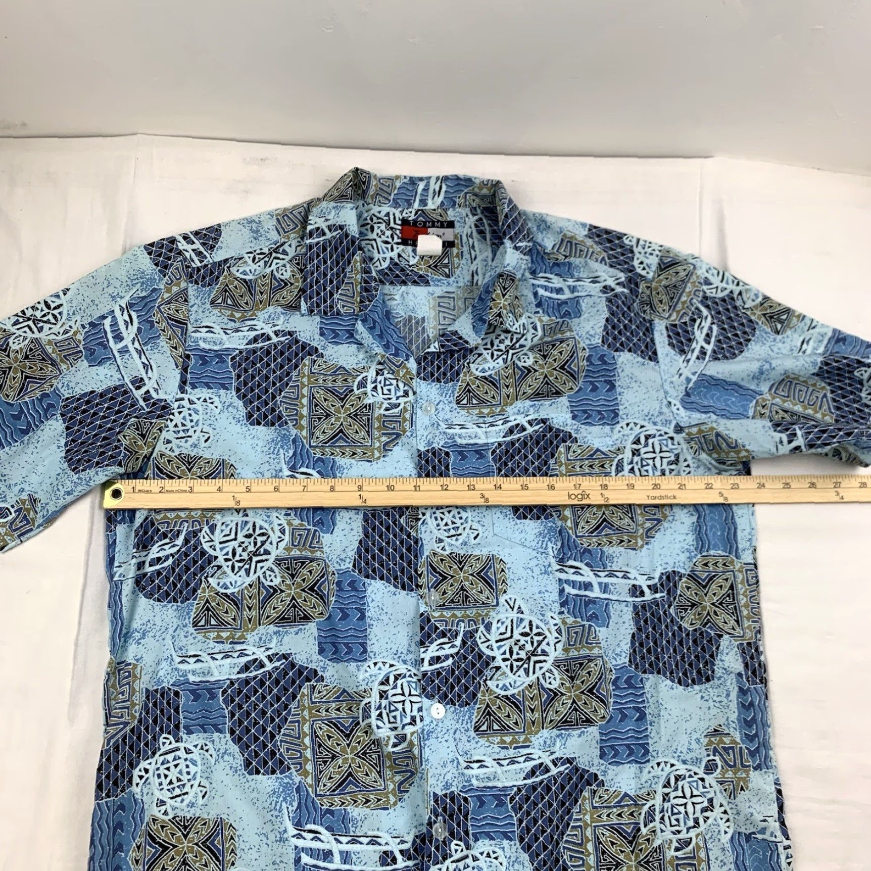 Tommy Hilfiger VINTAGE Tommy Hilfiger Hawaiian Button Up Shirt Adult XL Blue Tropical Fashion Floral Short Sleeve Button-Up 90s Mens Size US XL / EU 56 / 4 - 6 Thumbnail