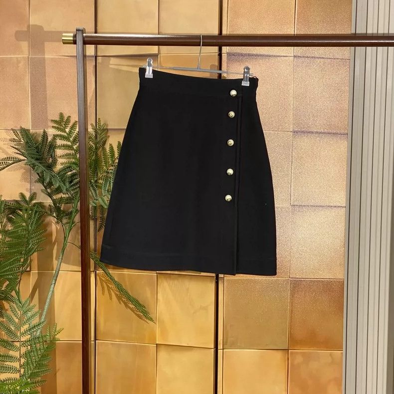 Gucci Gucci Black double G pearl buckle skirt 2504-Nextarrow Size 25" / US 0 / IT 36 - 1 Thumbnail