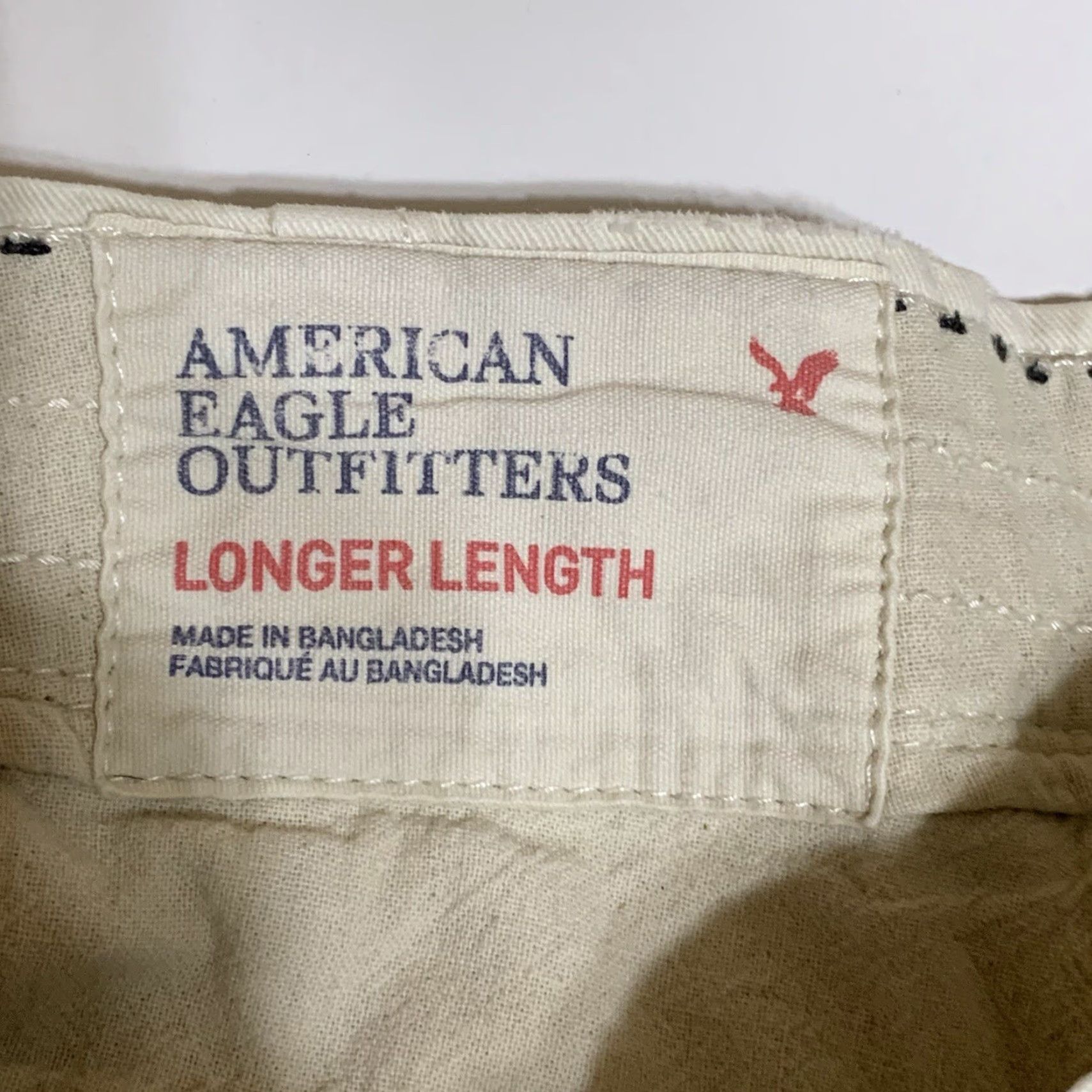 American Eagle Outfitters VINTAGE American Eagle Chino Shorts Mens Regular 33 Beige 11in Inseam Beach Classic Khaki Long Length Size US 33 - 6 Thumbnail