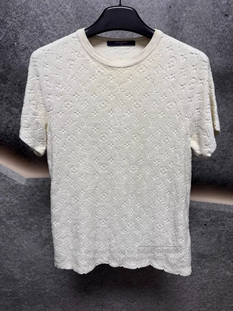 Louis Vuitton Louis Vuitton Full-print towel short sleeve Size US XS / EU 42 / 0 - 1 Thumbnail