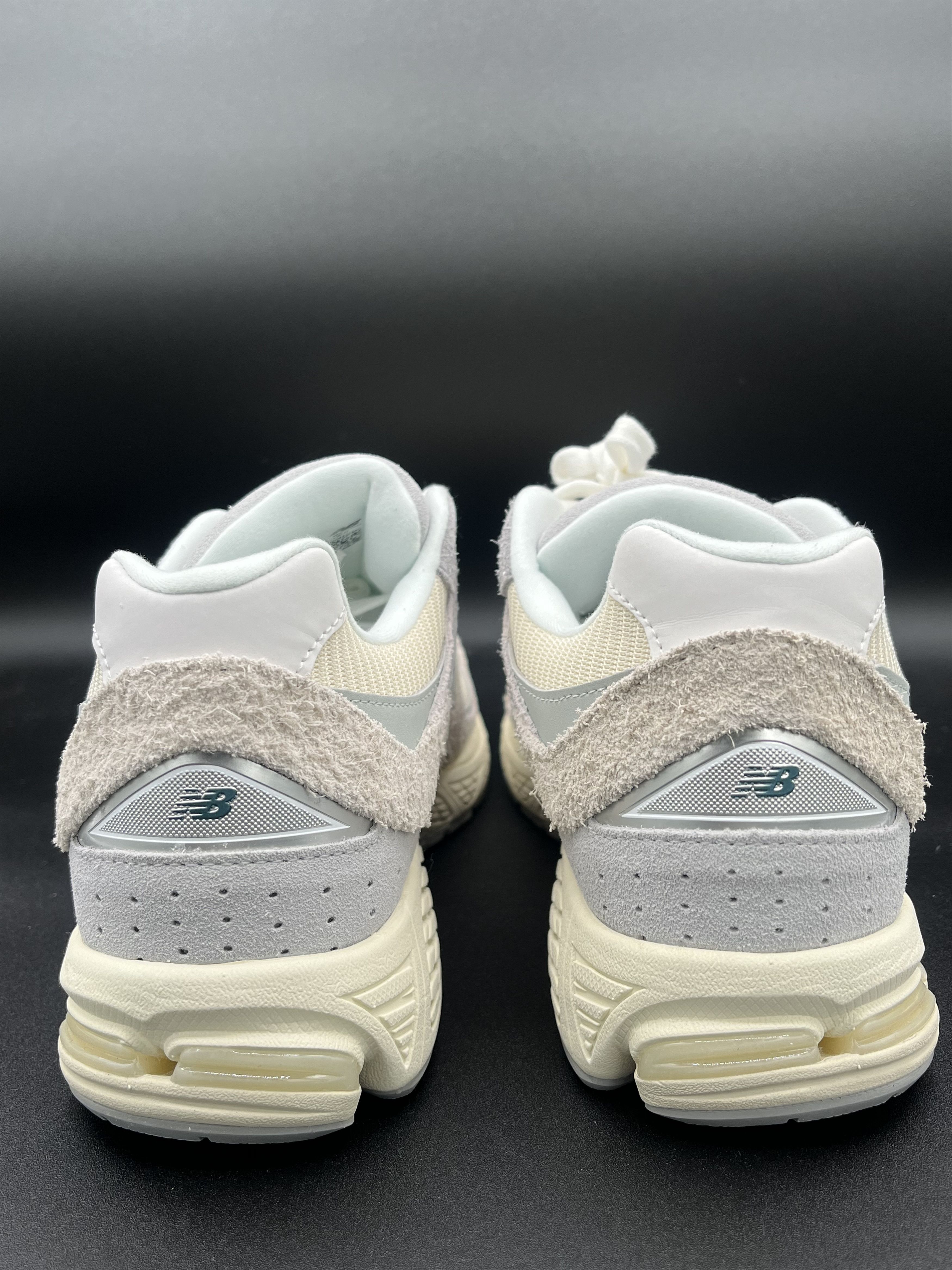 New Balance New Balance 2002R Linen Size 10.5 New Size US 10.5 / EU 43-44 - 7 Thumbnail
