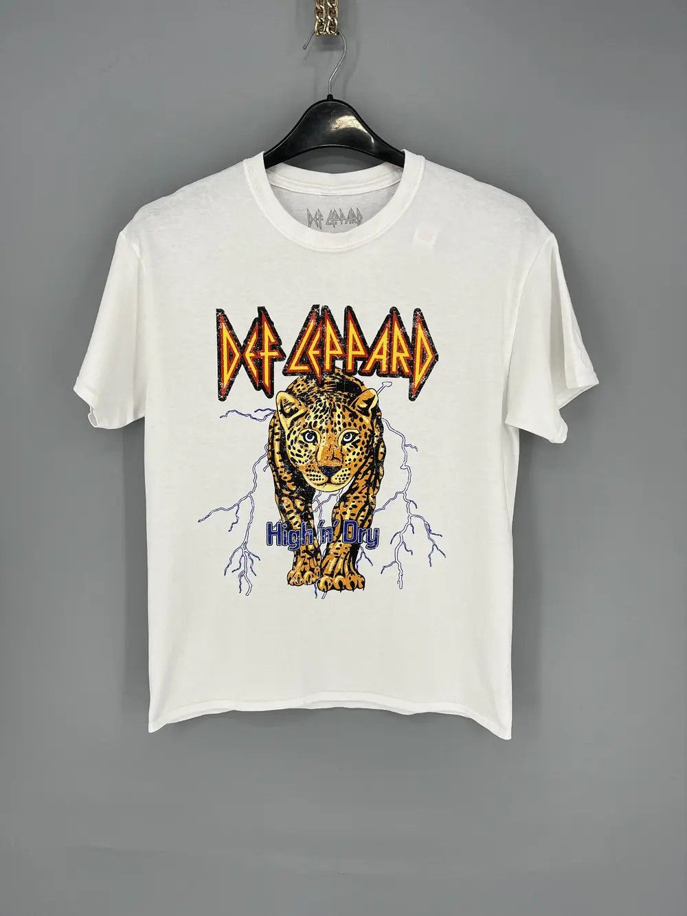 Band Tees VINTAGE Y2K DEF LEPPARD BAND TEE SIZE S Size US S / EU 44-46 / 1 - 3 Thumbnail