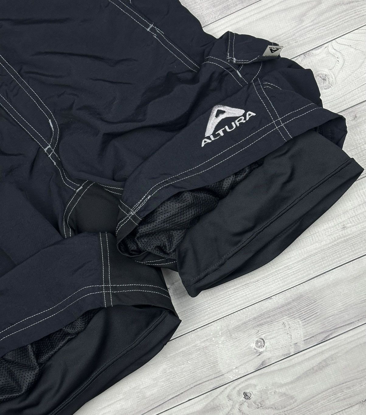 Rapha Altura MTB Cycling Shorts Men's Size L Black Mountain Bike Size US 34 / EU 50 - 3 Thumbnail