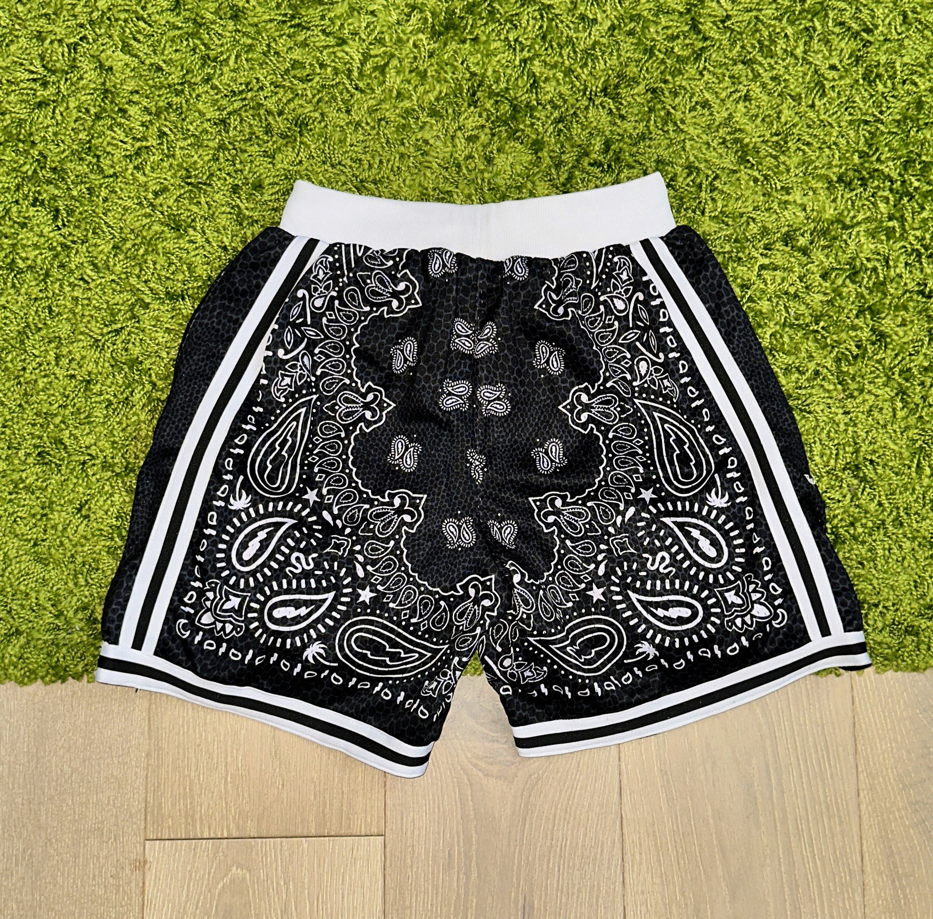 Collect and Select COLLECT and SELECT Paisley shorts Size US 30 / EU 46 - 2 Thumbnail