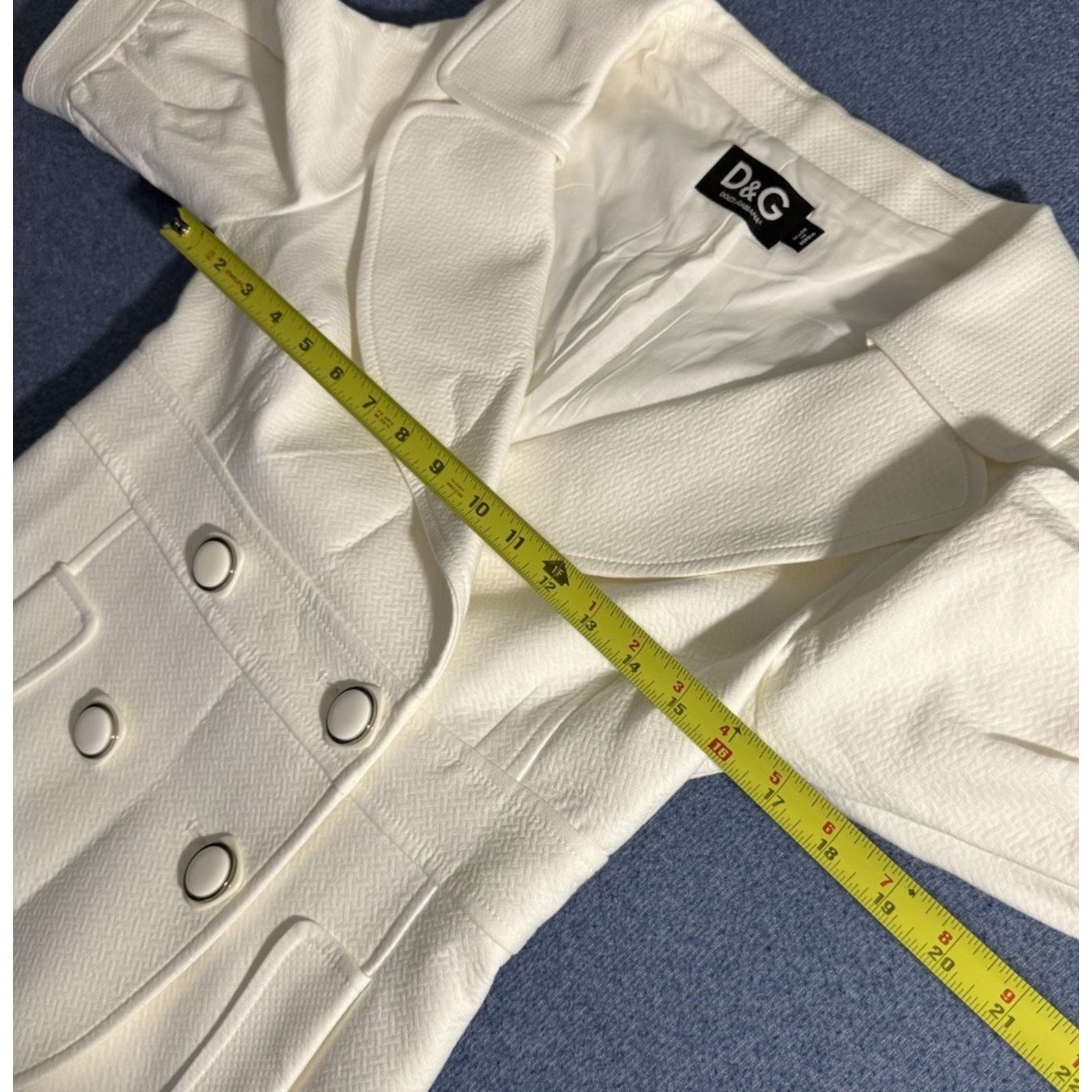 Dolce & Gabbana Dolce & Gabbana Short Blazer White Pearl Button Size 40 Mint Size S / US 4 / IT 40 - 13 Thumbnail