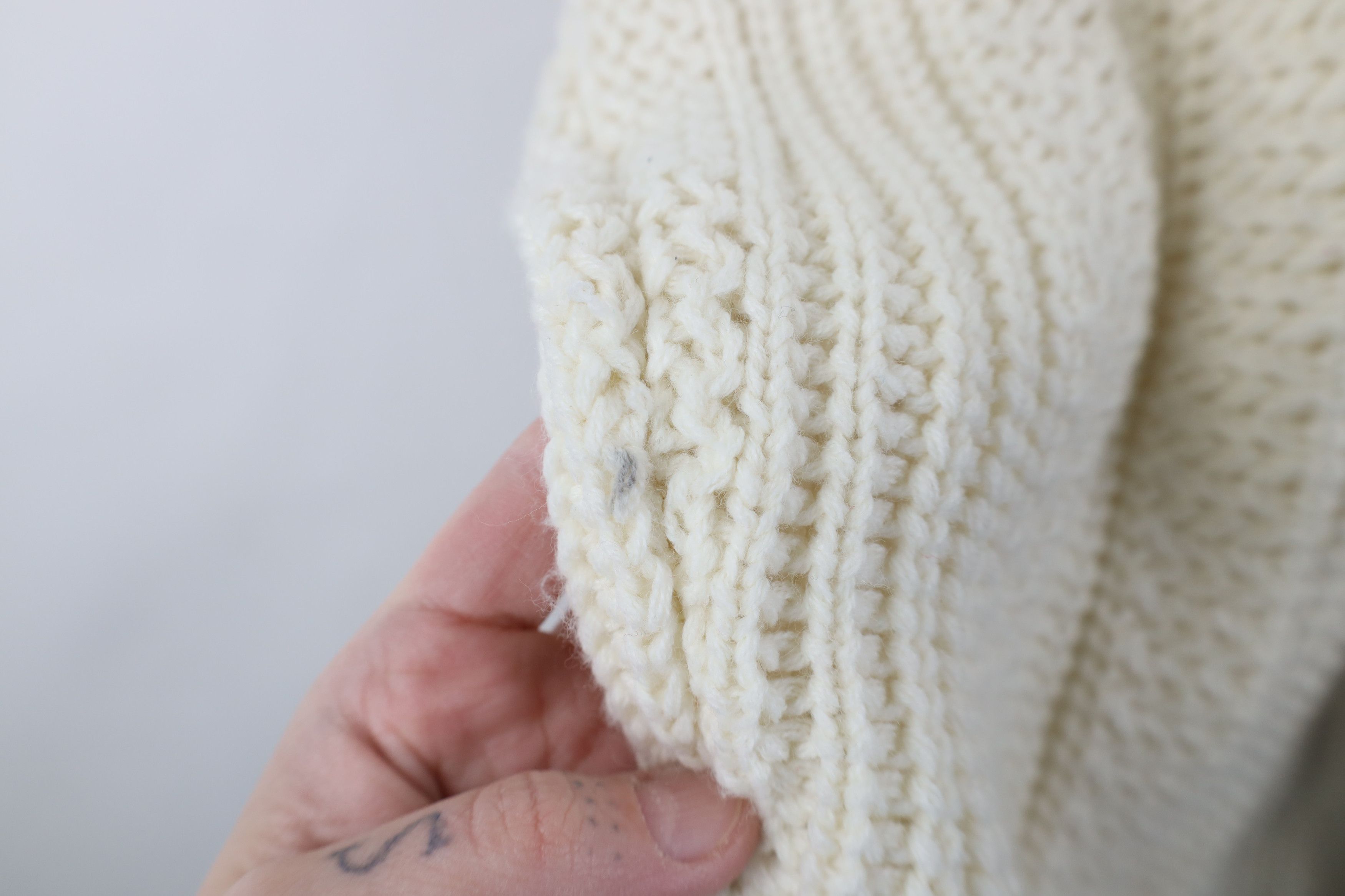 Vintage Vintage 90s Streetwear Ribbed Knit Crewneck Sweater Cream Size US M / EU 48-50 / 2 - 4 Thumbnail
