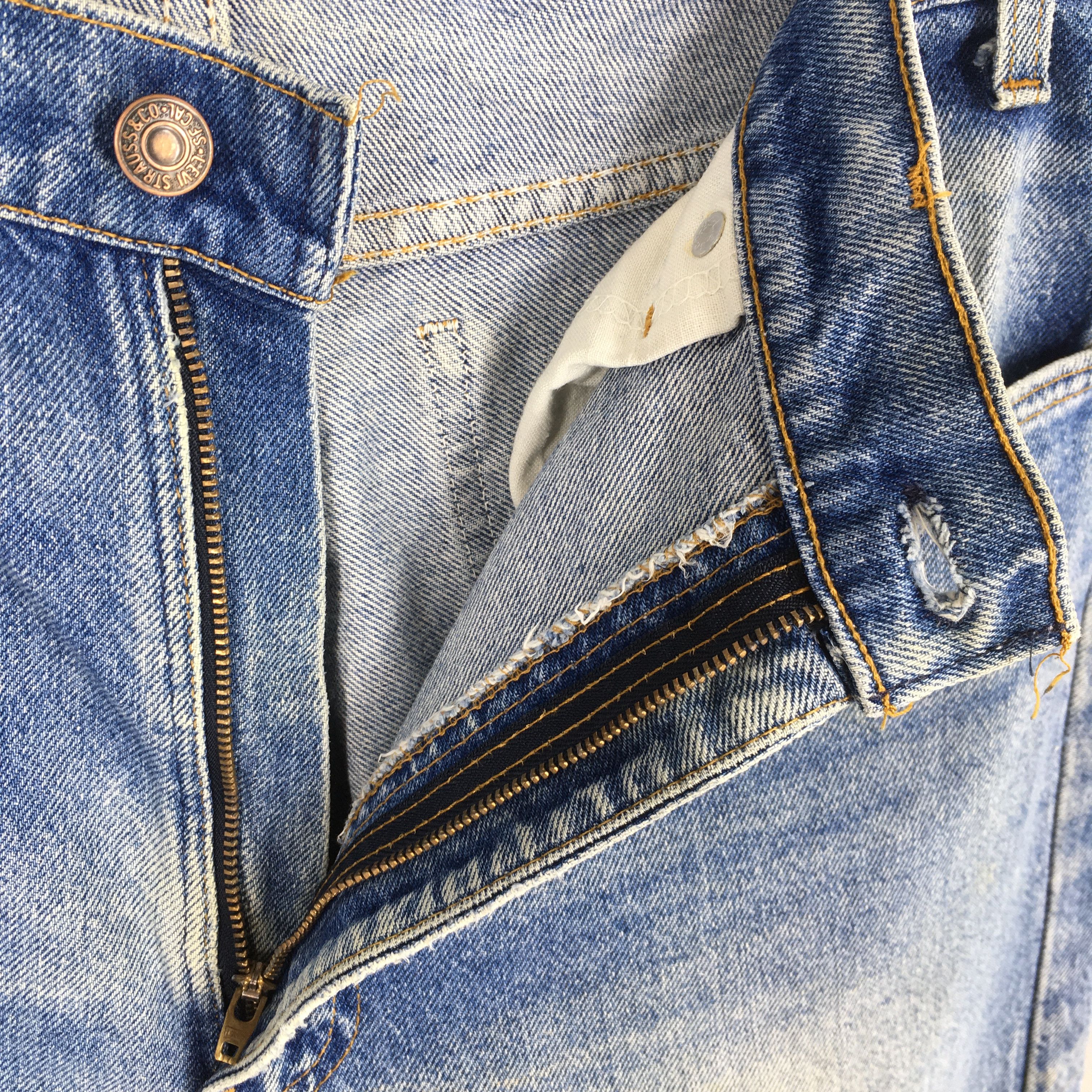Size 34x29.5 Vintage 90s Levi's 505 Faded Blue Jeans