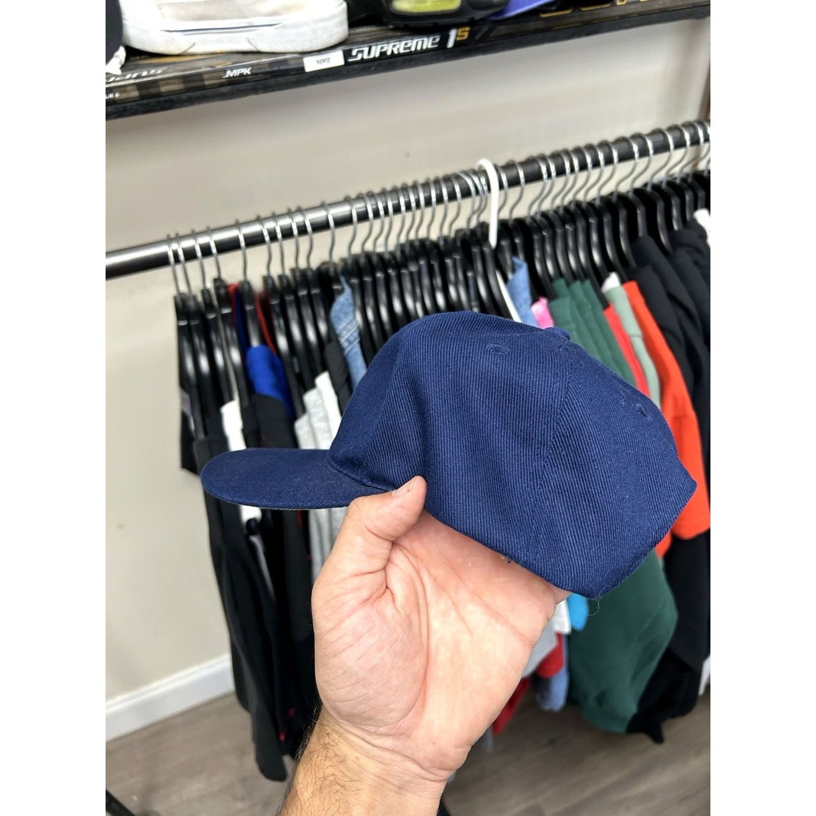 Nike VINTAGE Nike SnapBack Hat 90s Swoosh Logo Embroidered Navy/Red Taiwan One Size Unisex Adults Size ONE SIZE - 6 Thumbnail