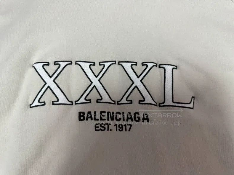Balenciaga Balenciaga Letter Print Cracked Frayed Long Sleeve Hoodie Size US M / EU 48-50 / 2 - 3 Thumbnail