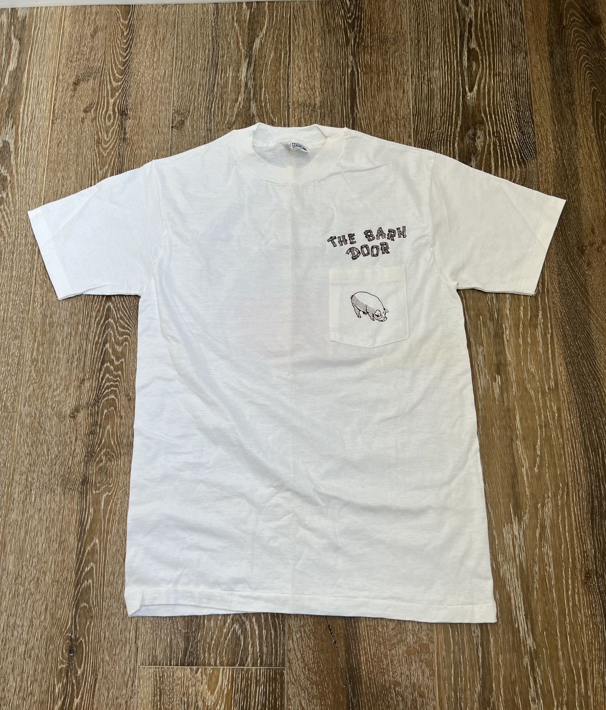 Hanes Vintage the Barn Door Volkswagen pocket tee Size US S / EU 44-46 / 1 - 2 Thumbnail