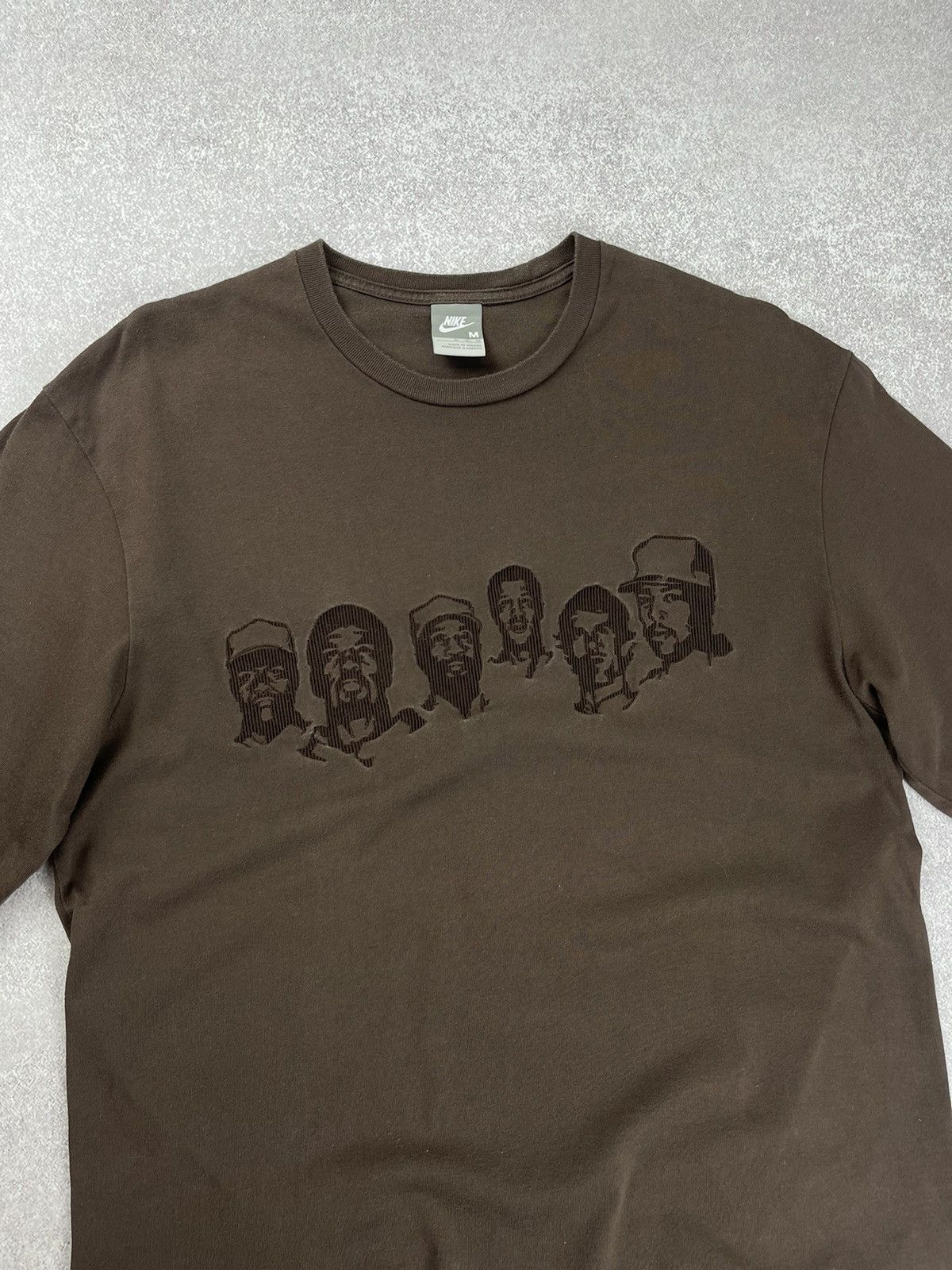 Nike Vintage Nike Brown Logo T-Shirt Size M Size US M / EU 48-50 / 2 - 3 Thumbnail