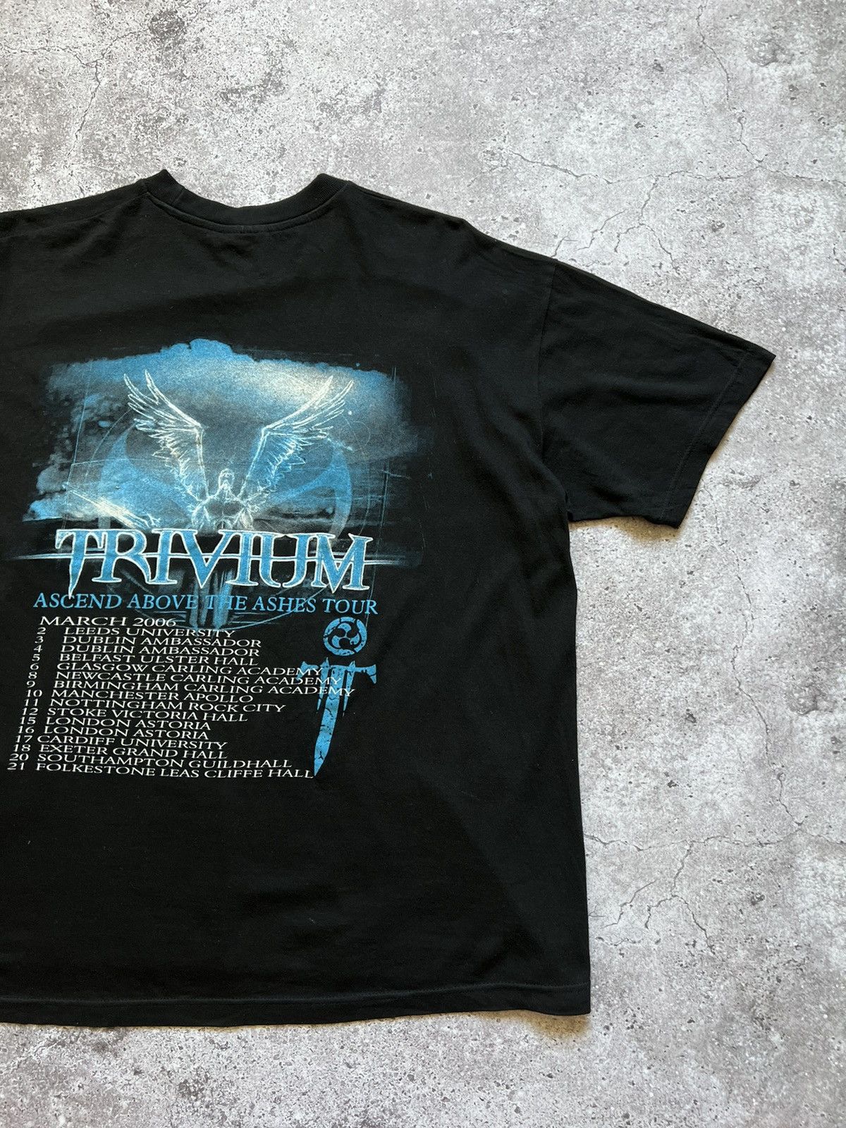 Band Tees × Vintage Vintage 2006 Trivium Ascendancy Tour Metal Band T-shirt Size US L / EU 52-54 / 3 - 7 Thumbnail
