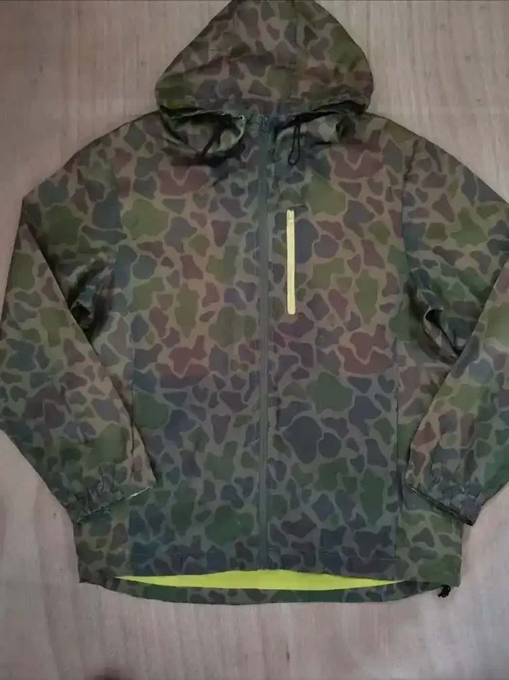 Vintage Vintage Camo Pattern Hoodie Size US XL / EU 56 / 4 - 1 Thumbnail