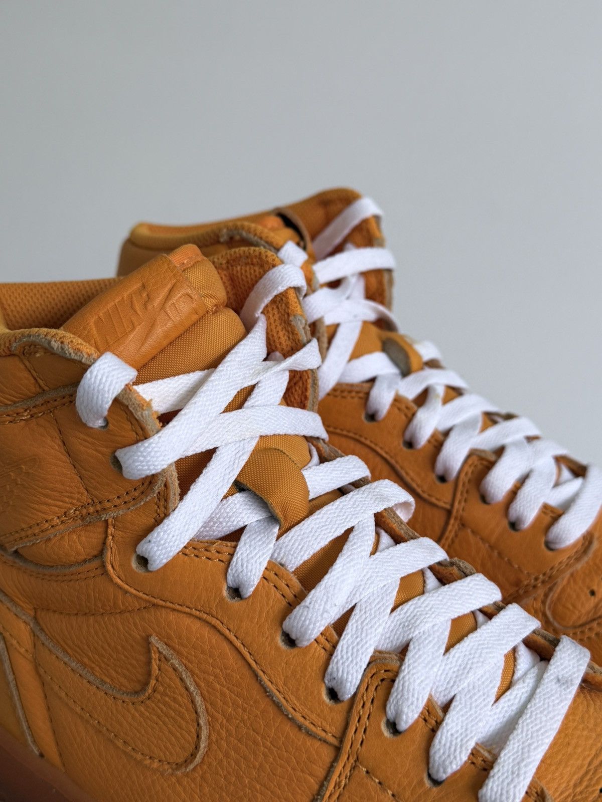 Gatorade × Jordan Brand Jordan 1 Retro High Gatorade Orange Peel Sneakers Size US 10 / EU 43 - 4 Thumbnail