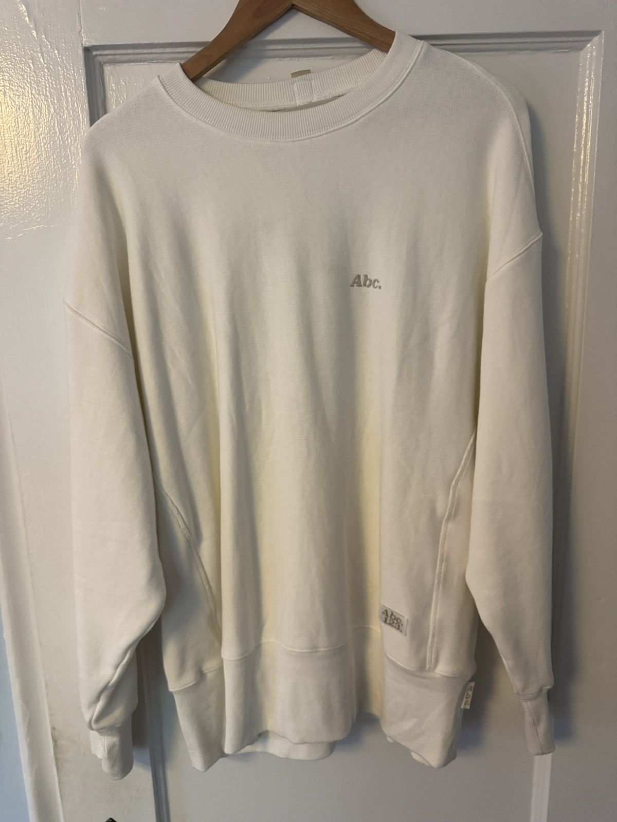 Advisory Board Crystals Crewneck Sweatshirt White Large